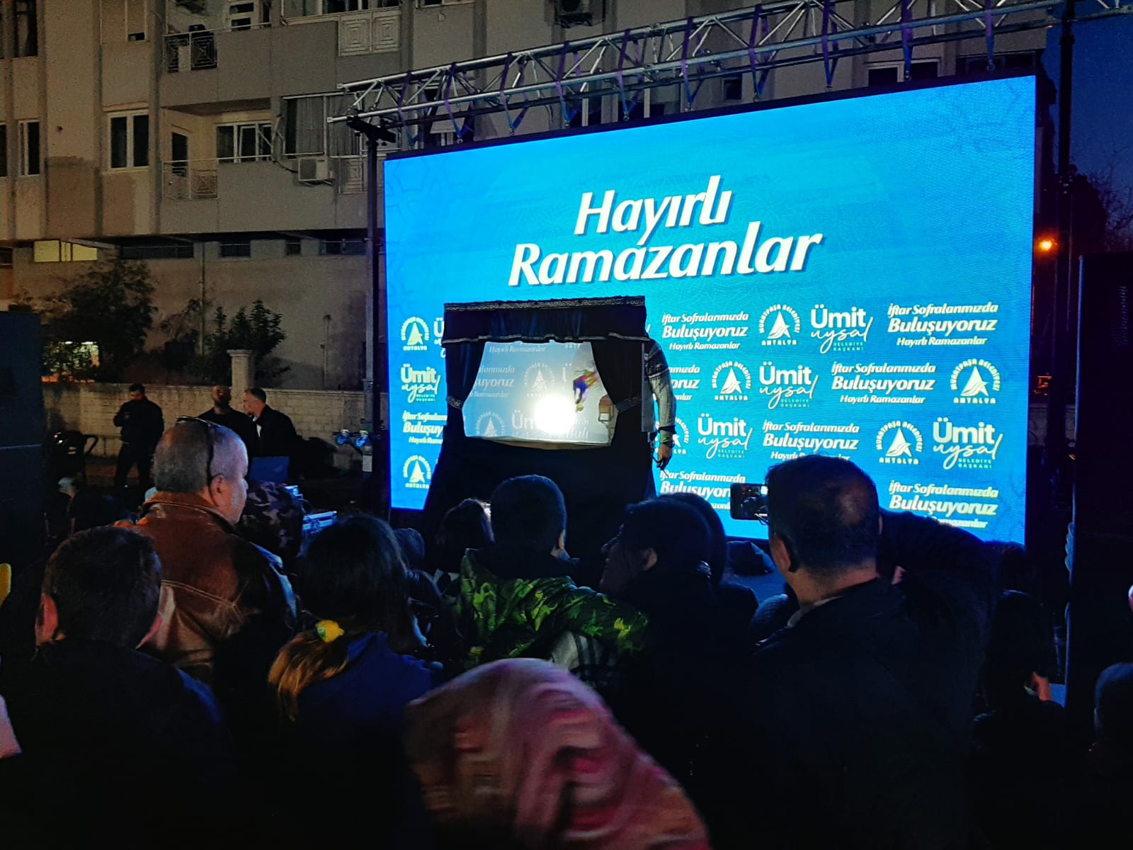Minikler ‘eski ramazanları’ tadıyor