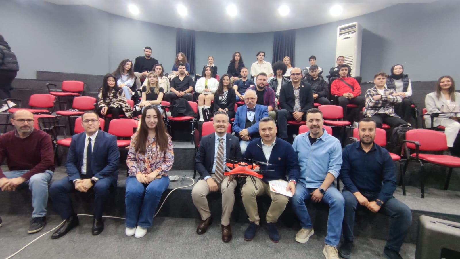 Hayat kurtaran dron öğrencilere tanıtıldı