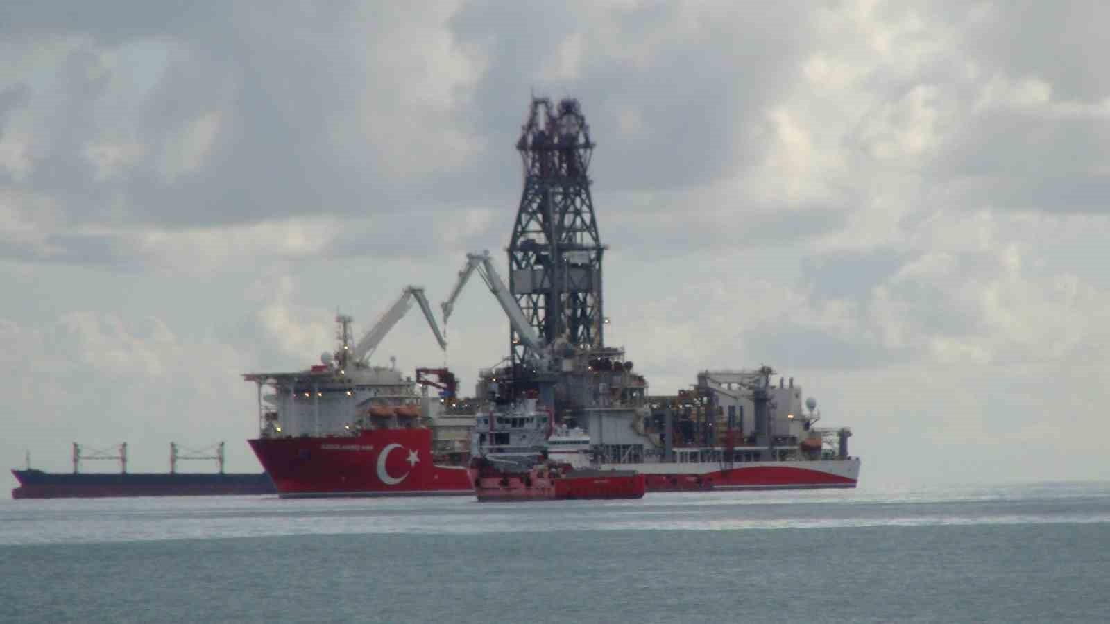 Abdülhamid Han sondaj gemisi Mersin'e demirledi