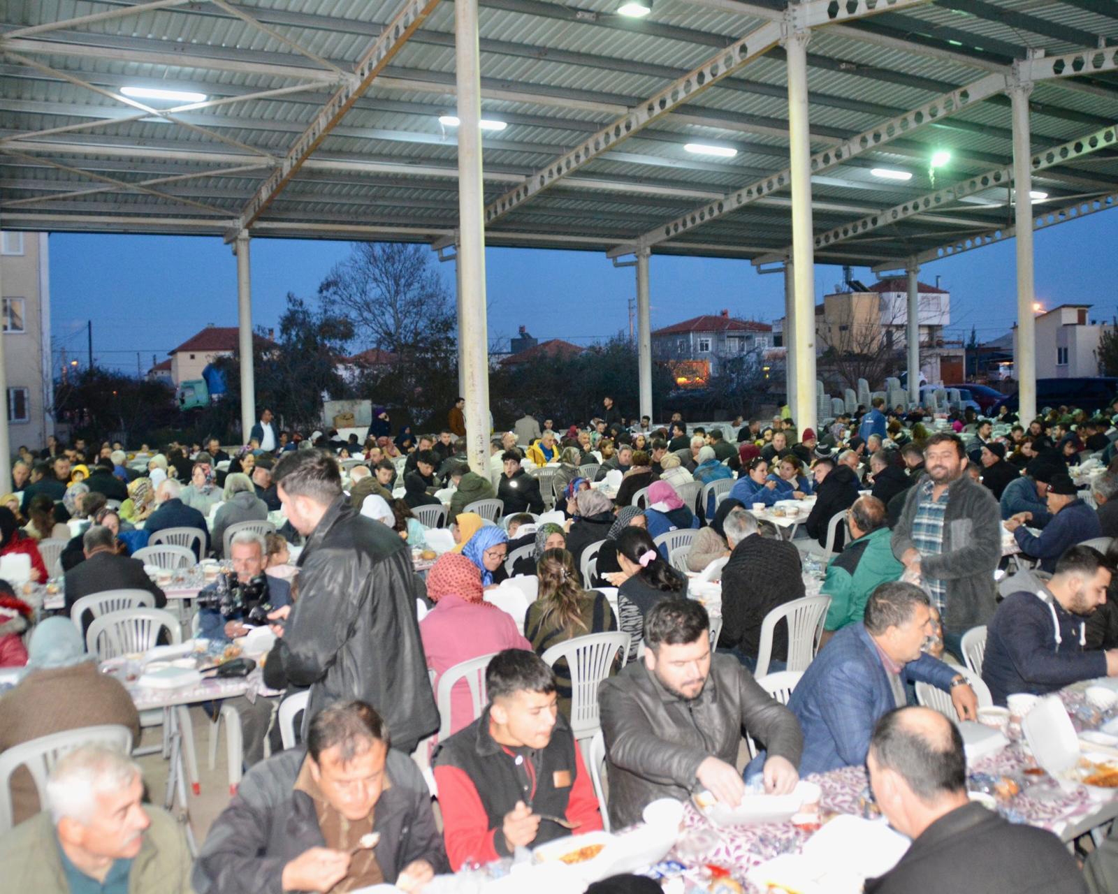 Afacan'ın iftar programına yoğun katılım