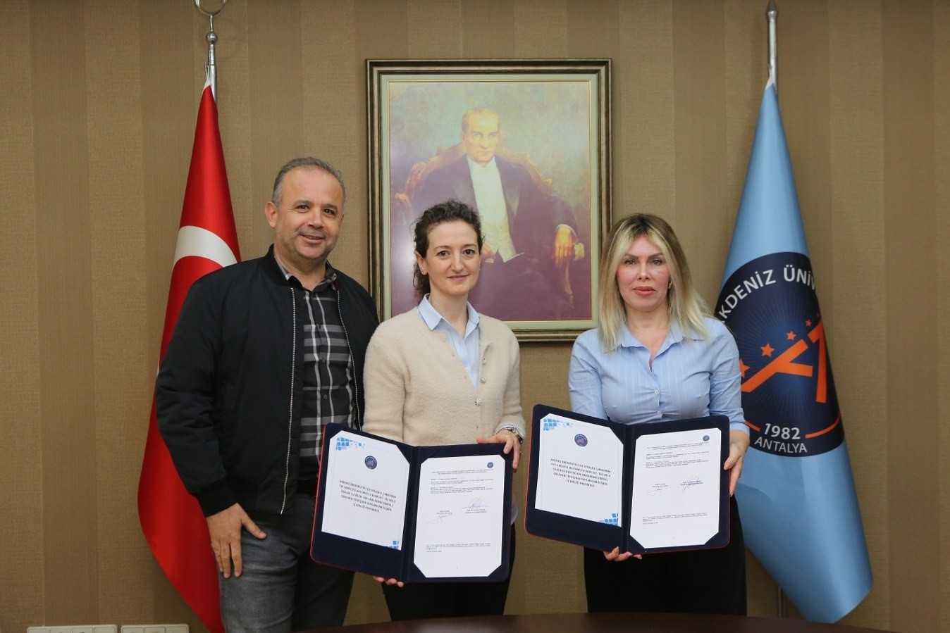 Akdeniz Üniversitesi Hastanesi'ne hayırsever desteği