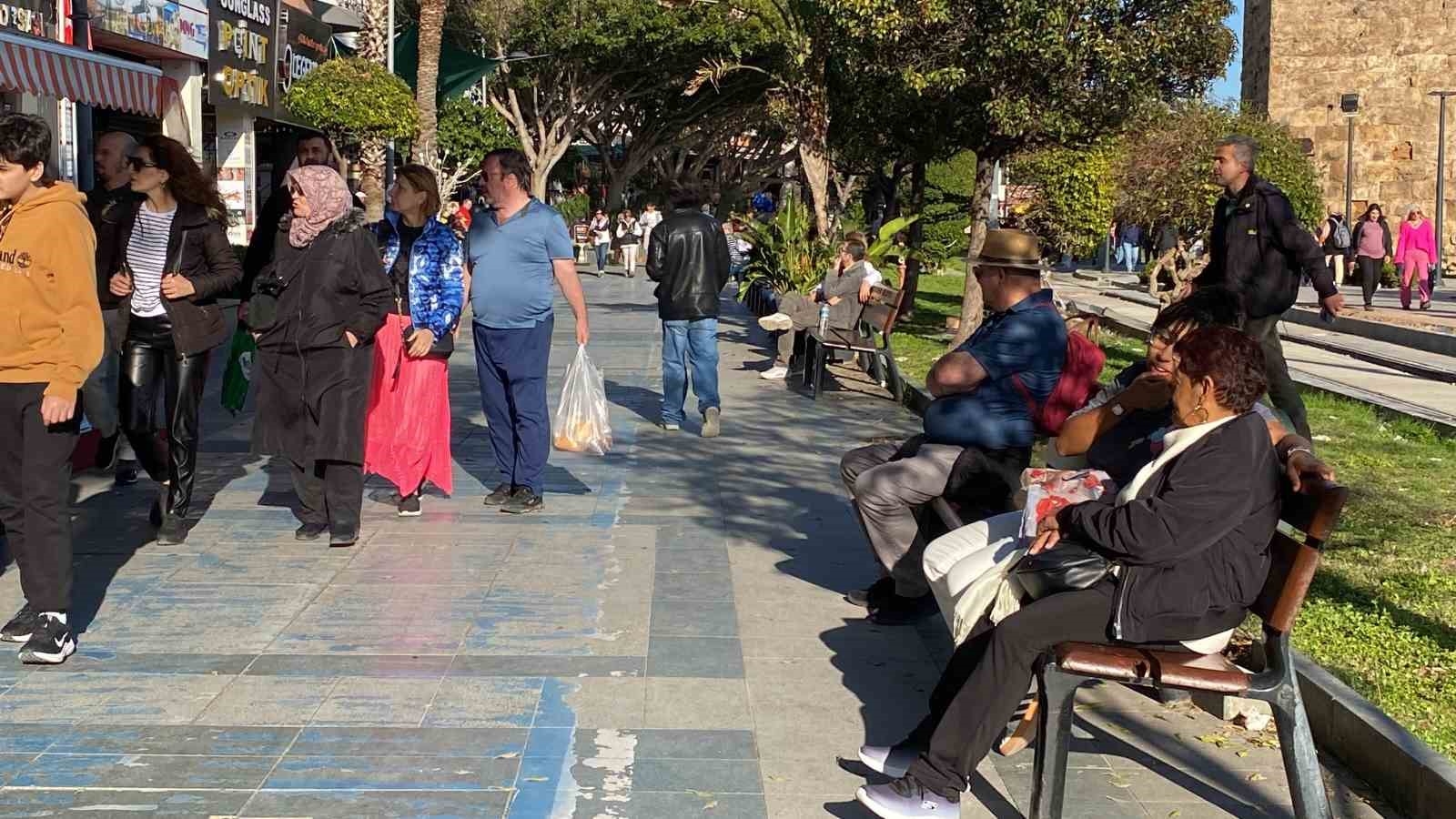 Akdeniz'de 4.7 büyüklüğünde deprem