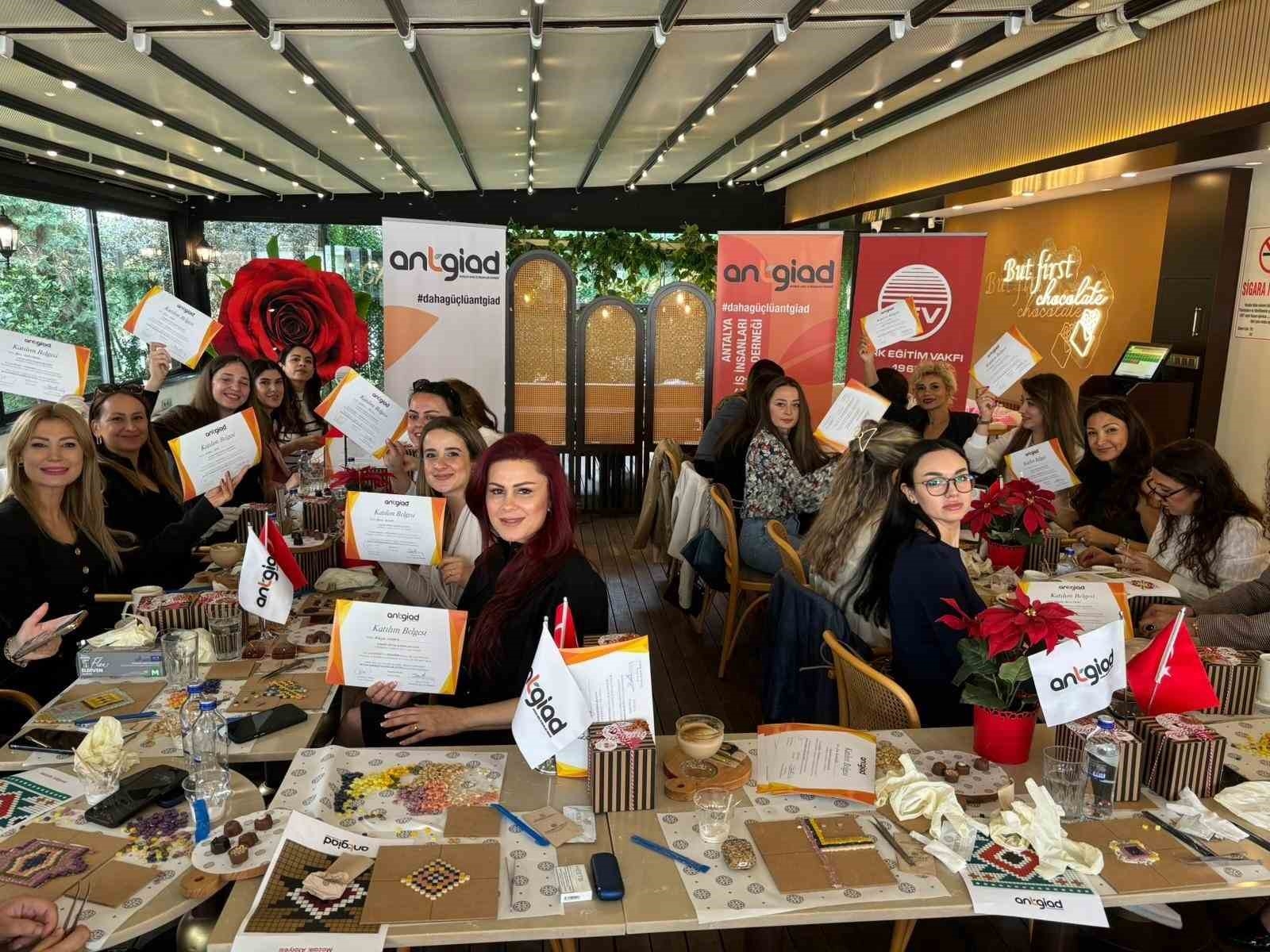ANTGİAD'ın kadın üyelerinden eğitime destek