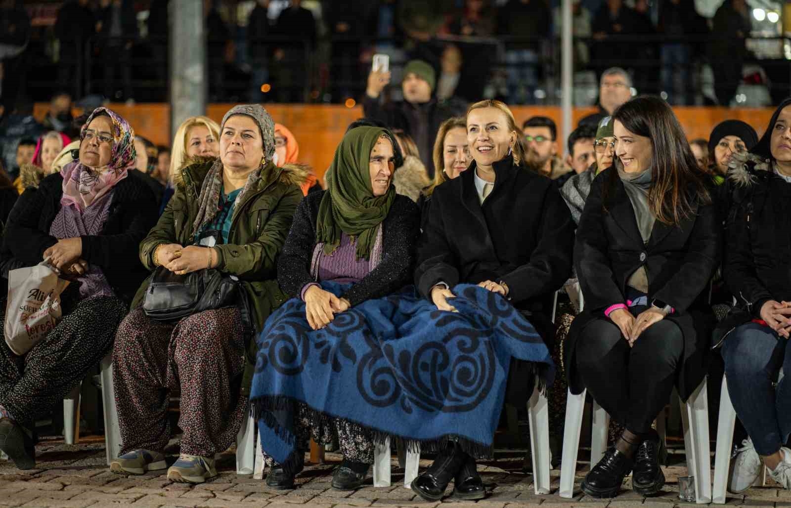 Arslanköy'de kurtuluş coşkusu fener alayı ile yaşandı