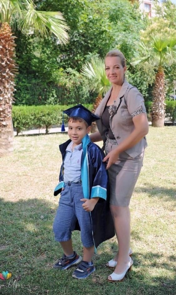 Asrın felaketinde evladı kucağında can veren annenin anlattıkları yürekleri burktu