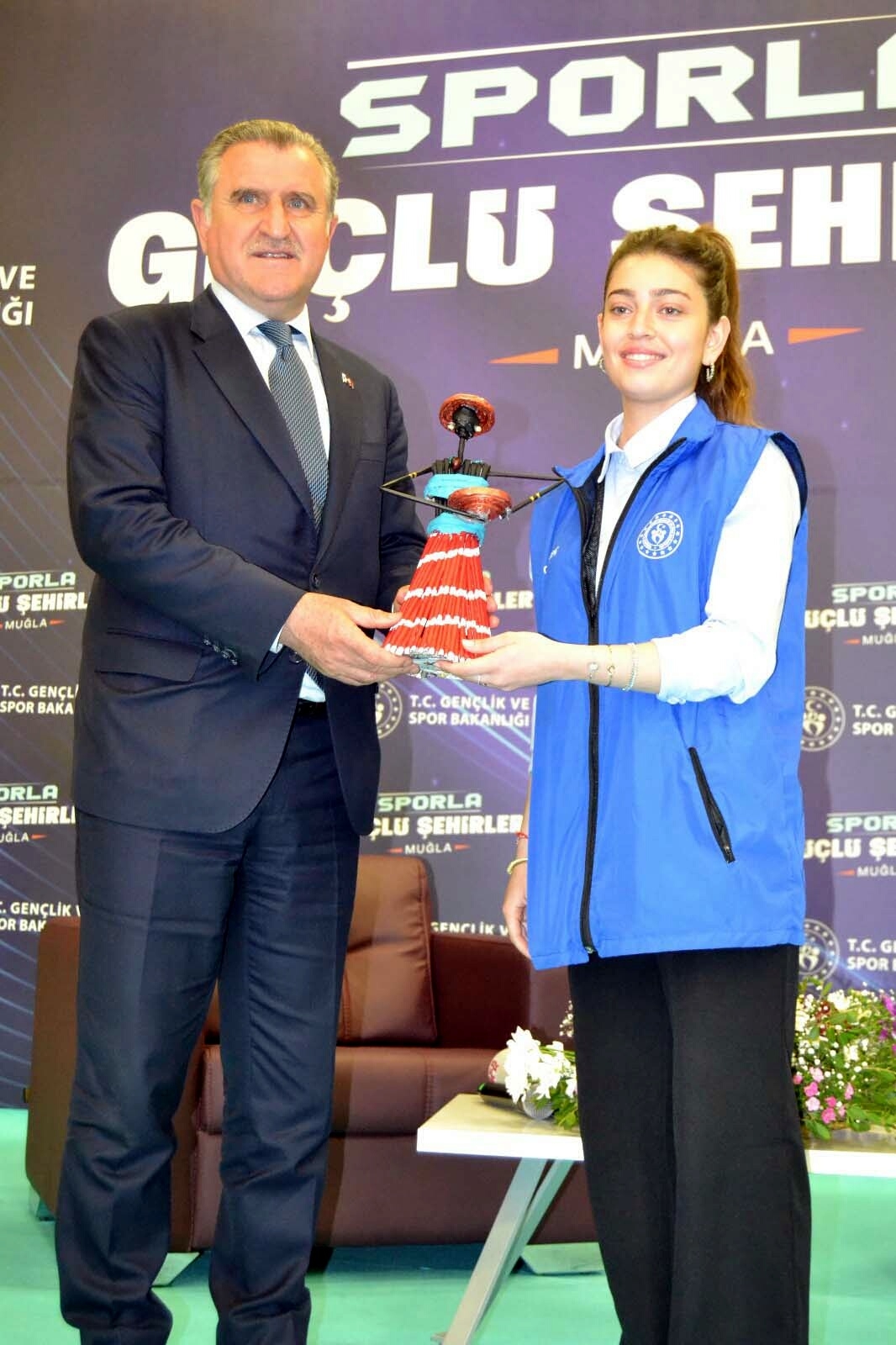 Bakan Bak: Sporu tabana yaymak için yoğun bir şekilde çalışıyoruz