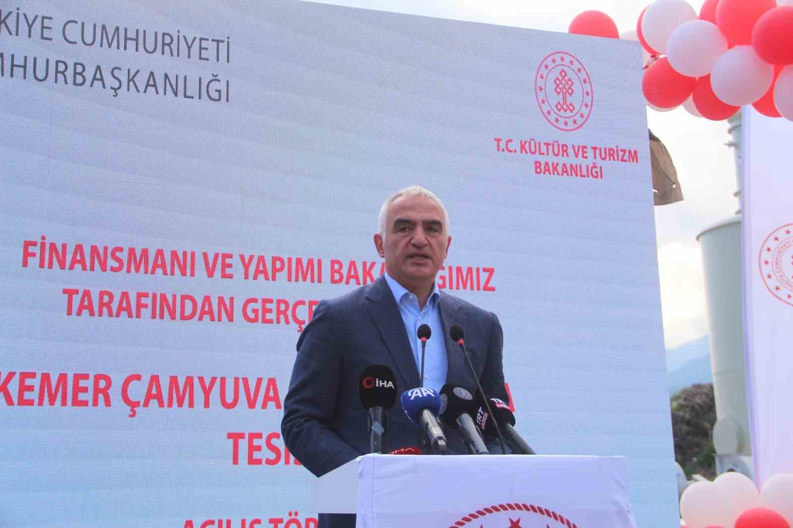Bakan Ersoy: "Kemer'in 50 yıl süreyle atık su sorununu çözüldü"