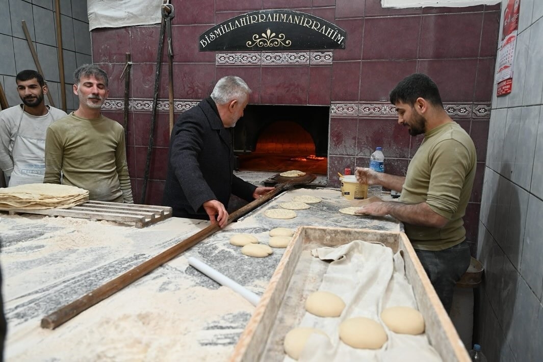 Başdeğirmen'e esnaf desteği