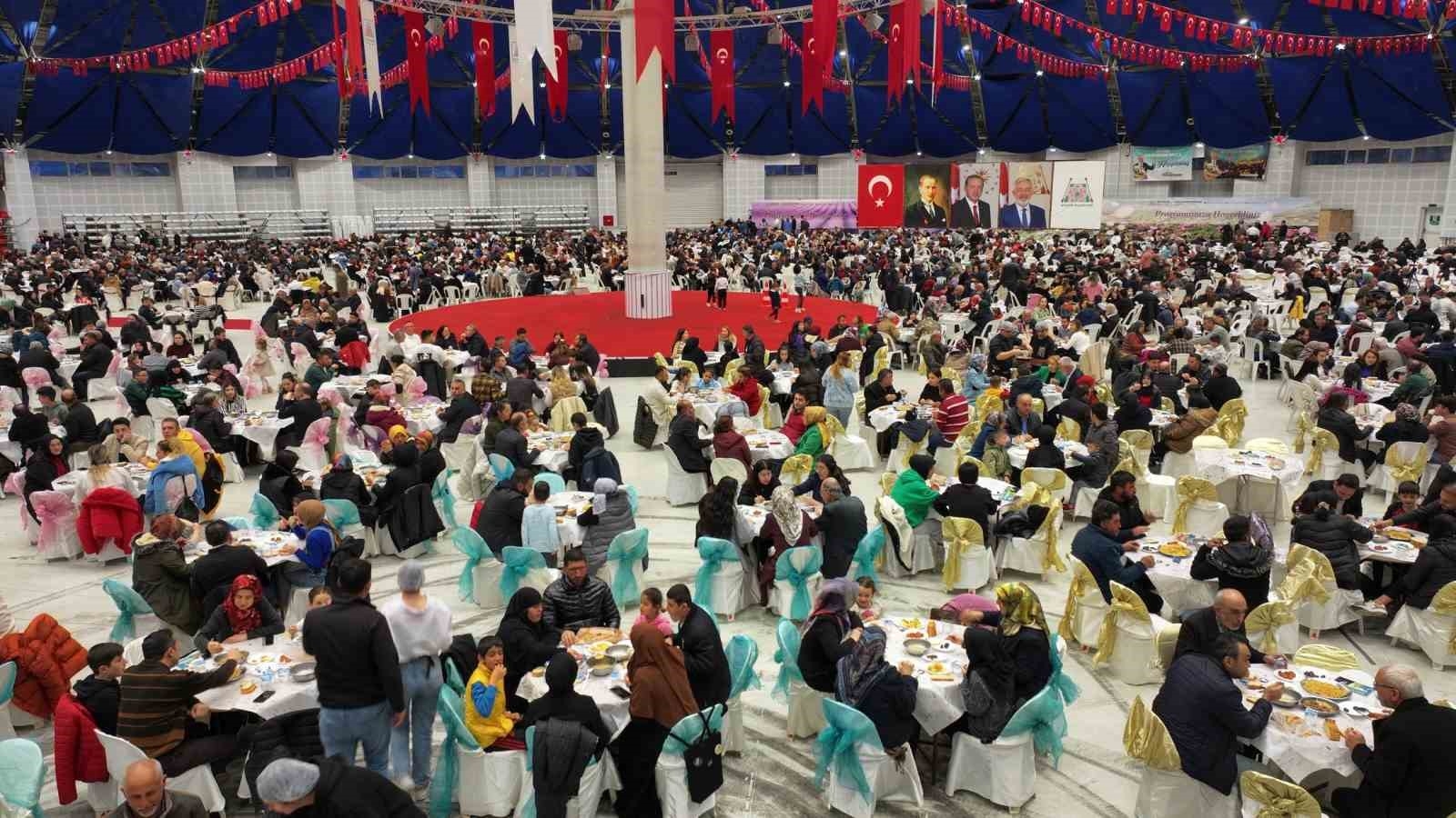 Başkan Başdeğirmen: "Mesai arkadaşlarımla 5 yılda çok güzel işlere imza attık"