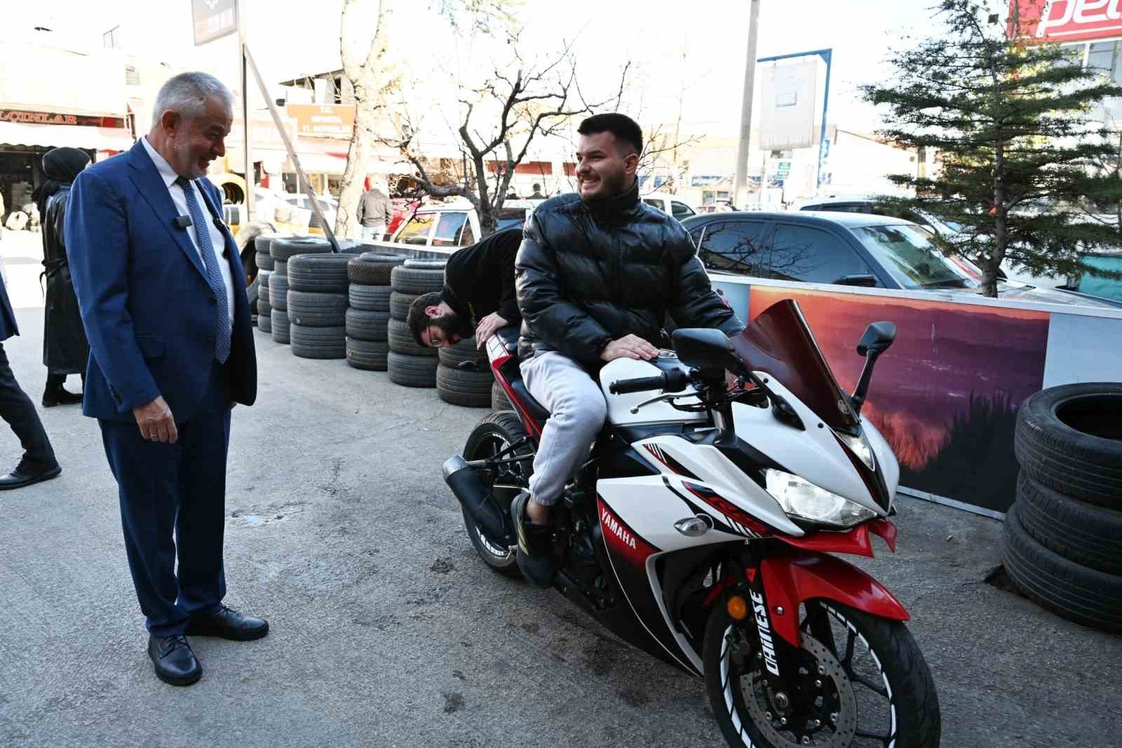 Başkan Başdeğirmen: "Şehrimizi daha da ileriye taşıyacağız"