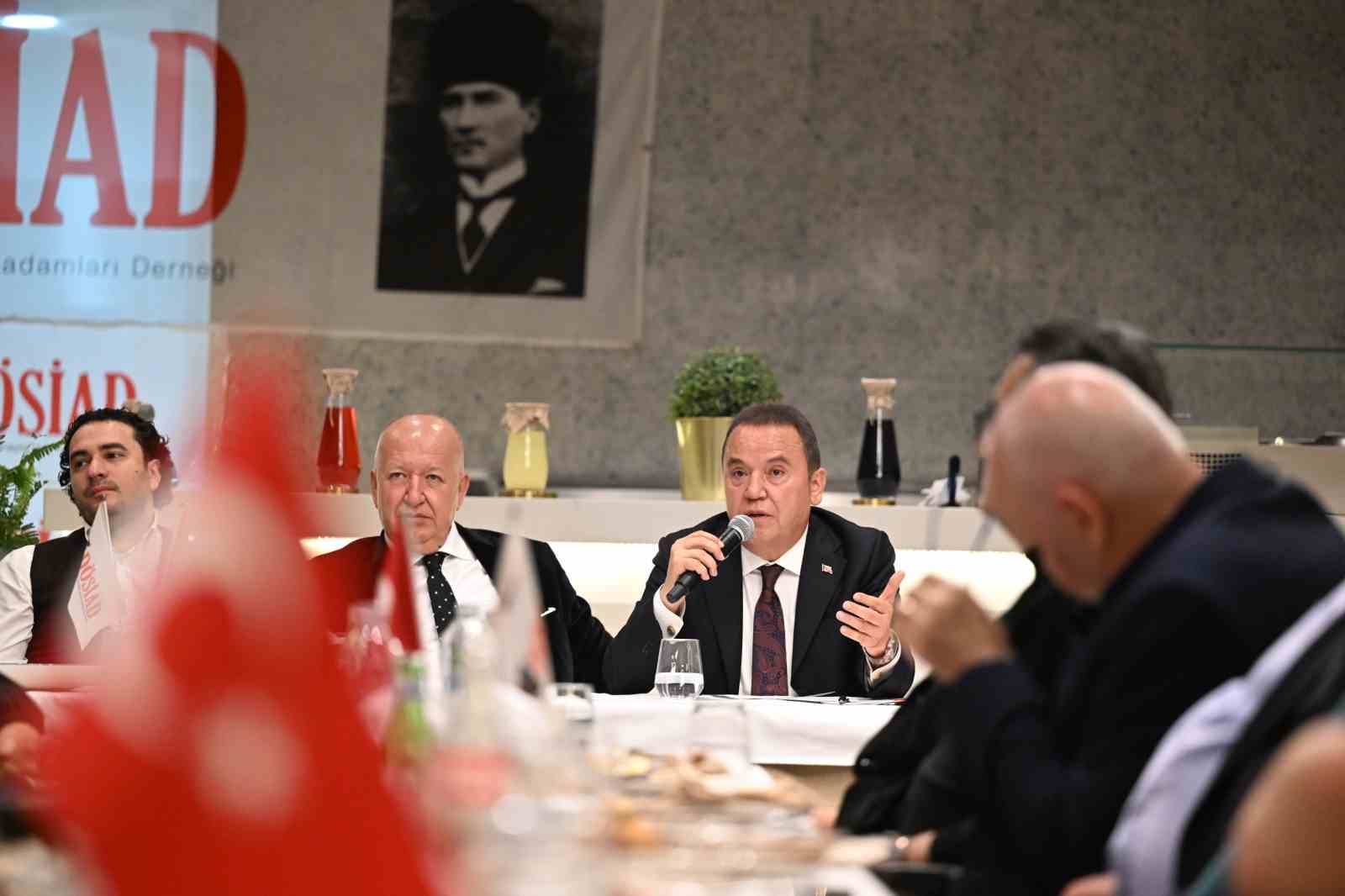 Başkan Böcek: "Antalya'yı metro ile tanıştıracağız"
