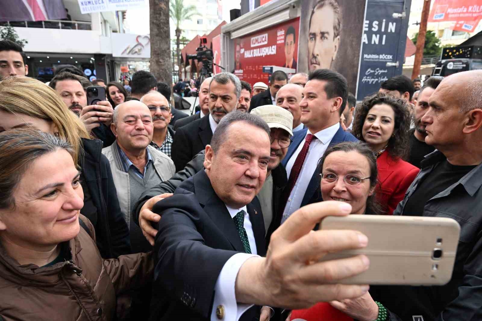 Başkan Böcek, Kumluca SKM'i açtı