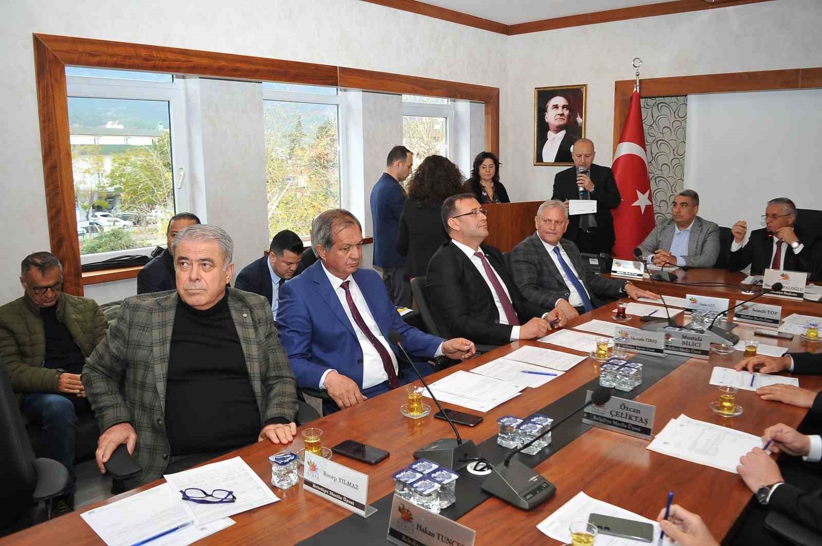 Başkan Topaloğlu: "Bu sene 350 bin İngiliz turist bekliyoruz"
