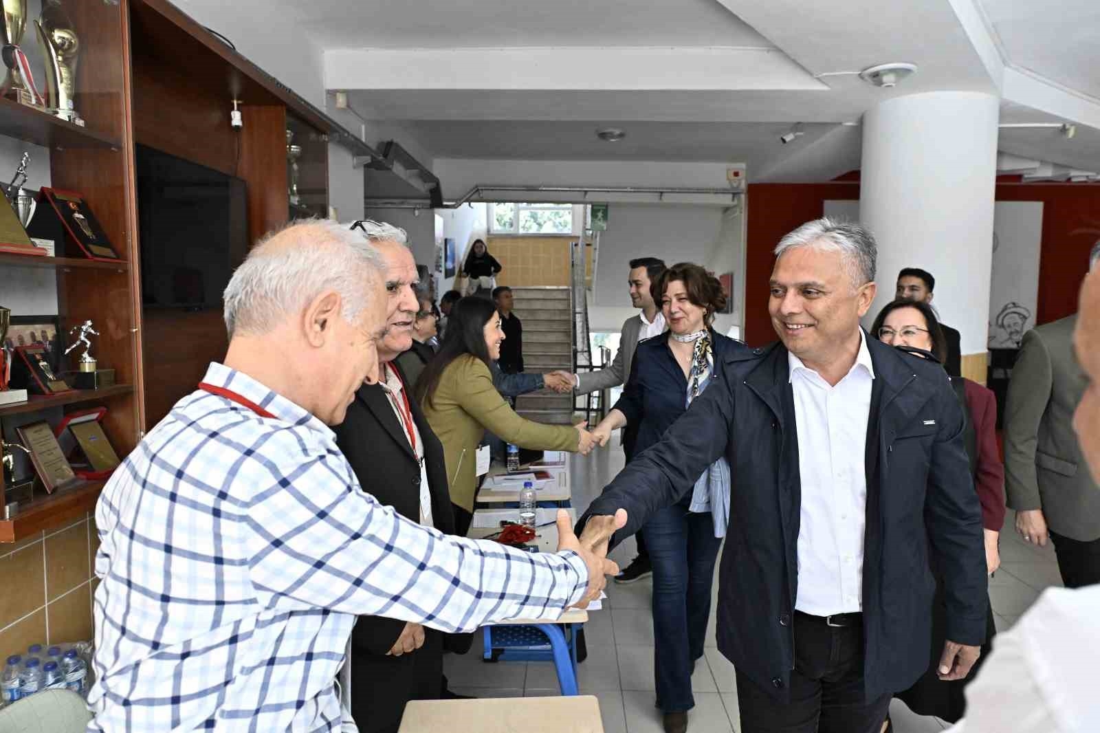 Başkan Uysal oyunu kullandı