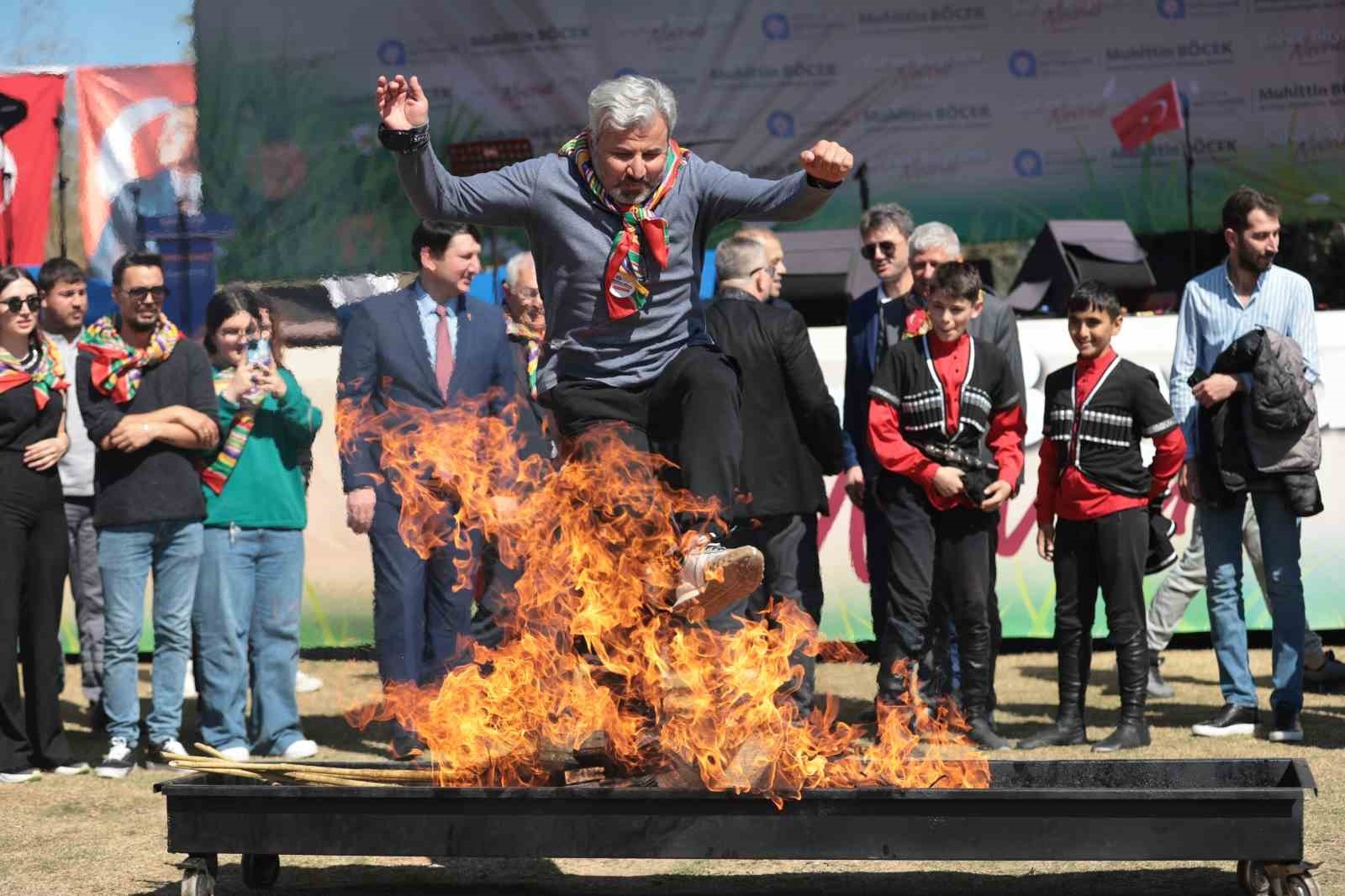Büyükşehirden coşkulu nevruz kutlaması