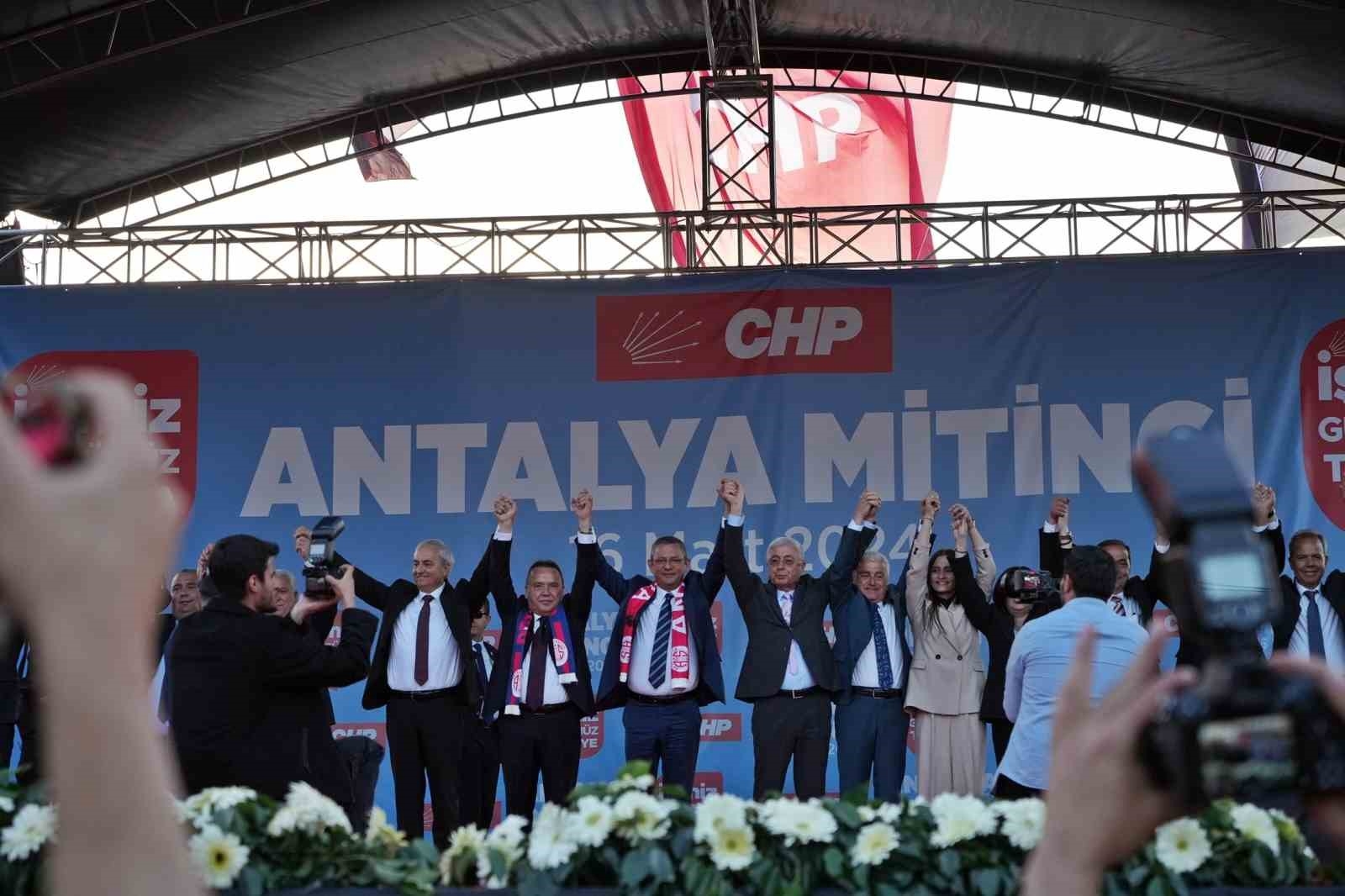 CHP Genel Başkanı Özel: "15 gün sonra tarih yazacağız"
