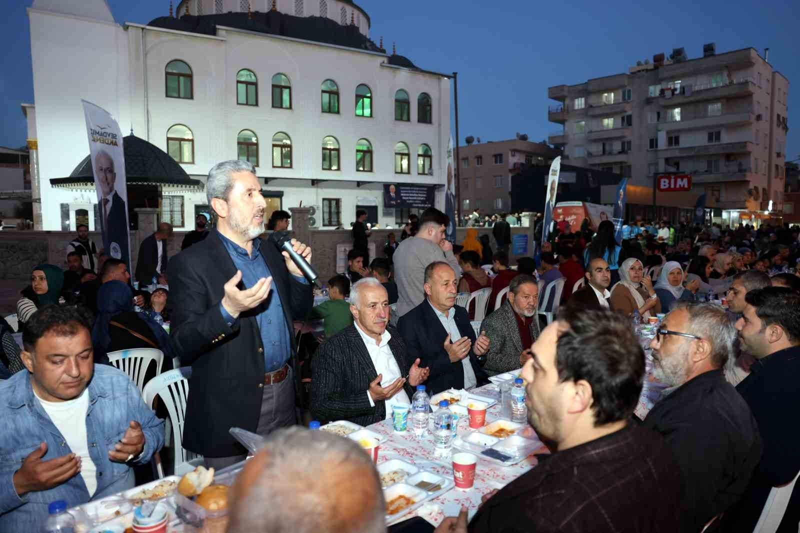Gültak: "Herkesi kucaklıyor, kimseyi ayrıştırmıyoruz"
