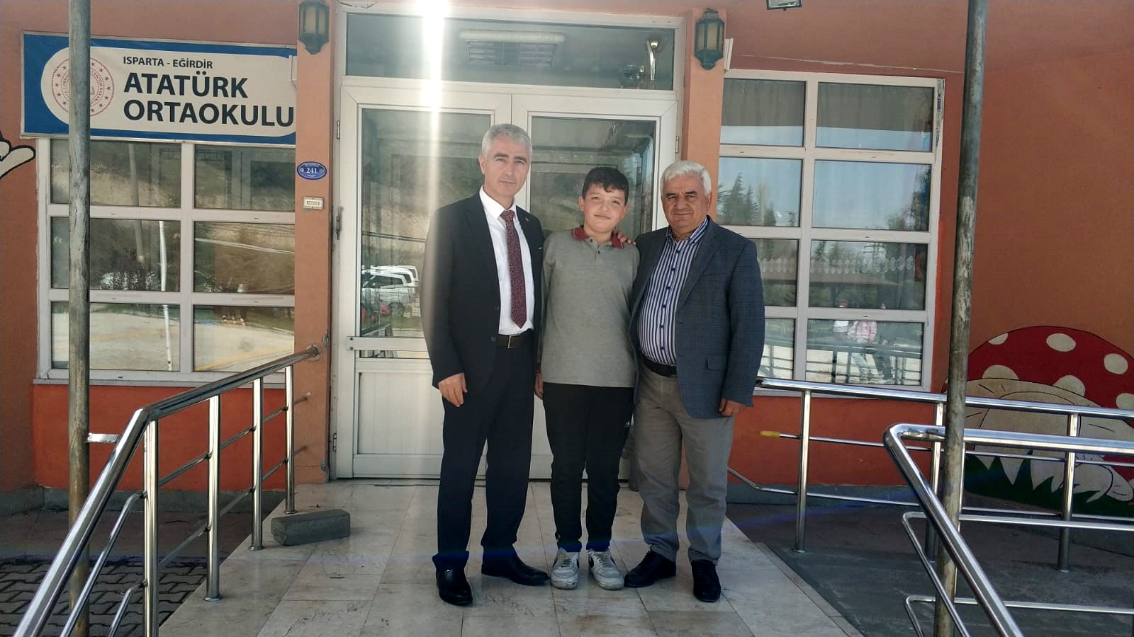 Kedi evi projesiyle birinci oldu