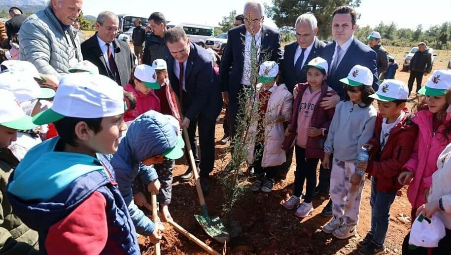 Muğla'da 30 bin fidan toprakla buluşturuldu