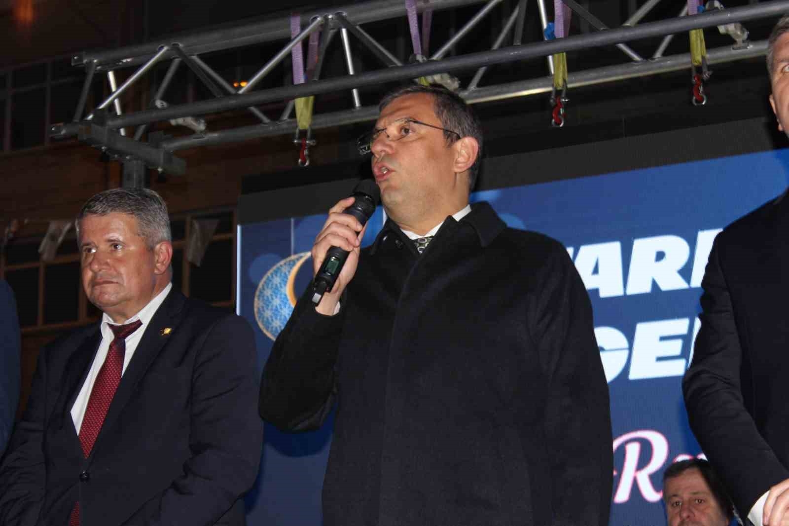 Özgür Özel: "İsrail'in devlet terörü sona ersin"