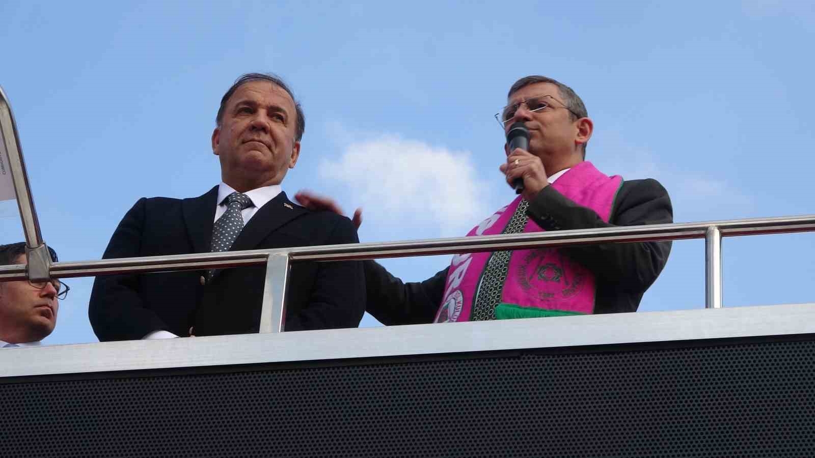 Özgür Özel: "İstanbul İl Başkanlığında çekildiği iddia edilen görüntüler 2019 yılına ait"