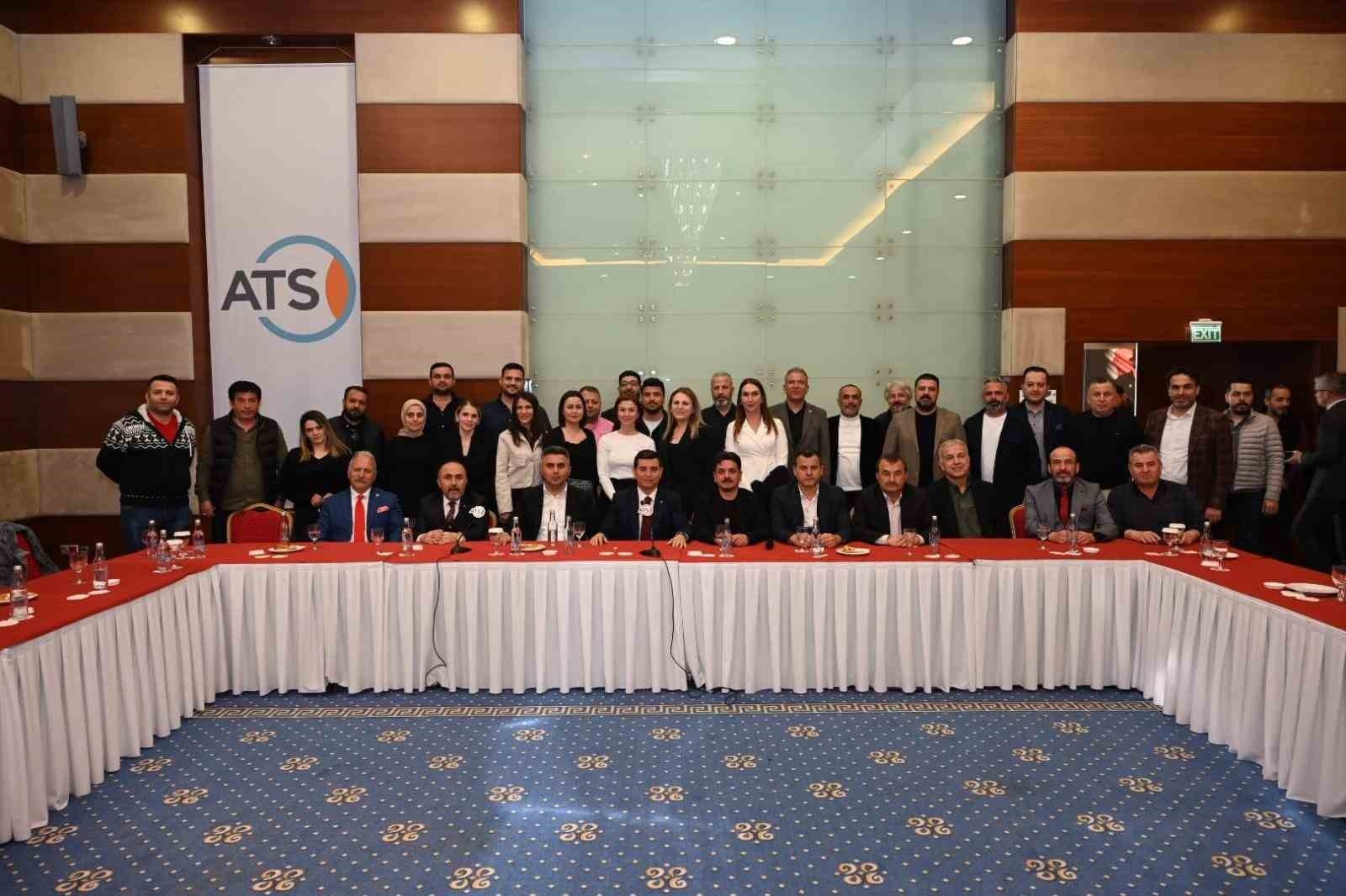 Tütüncü: "Antalya için acı bir tablo trafik"