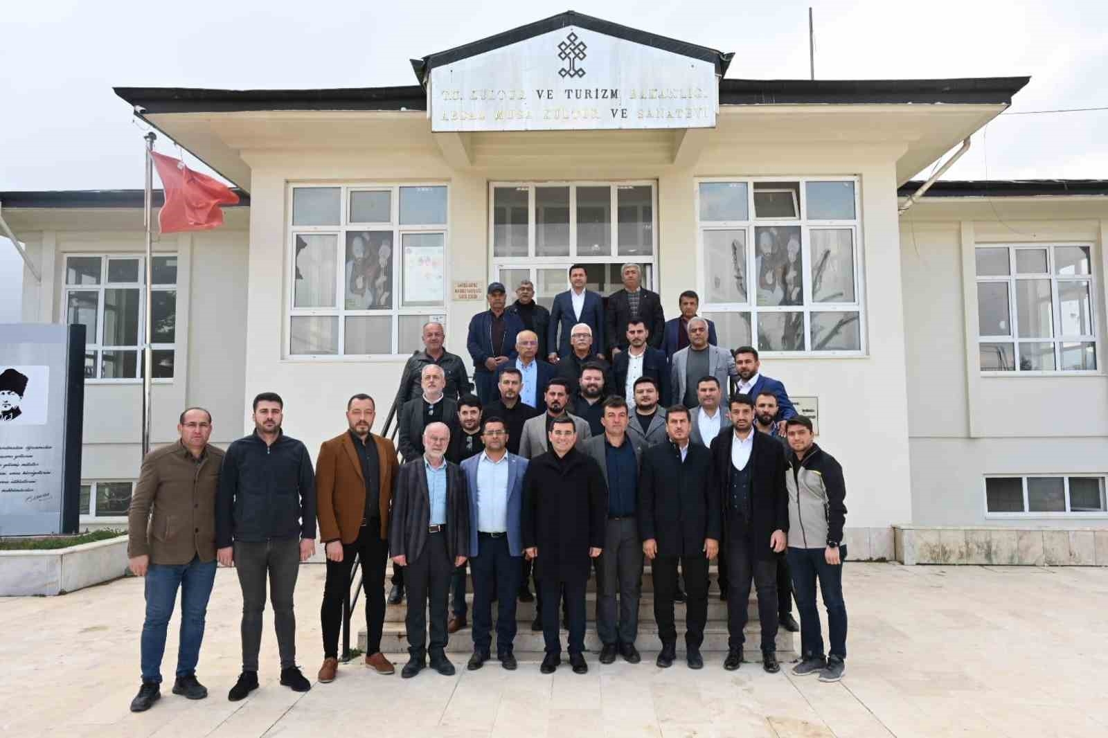 Tütüncü: "Cami de bizim cemevi de"