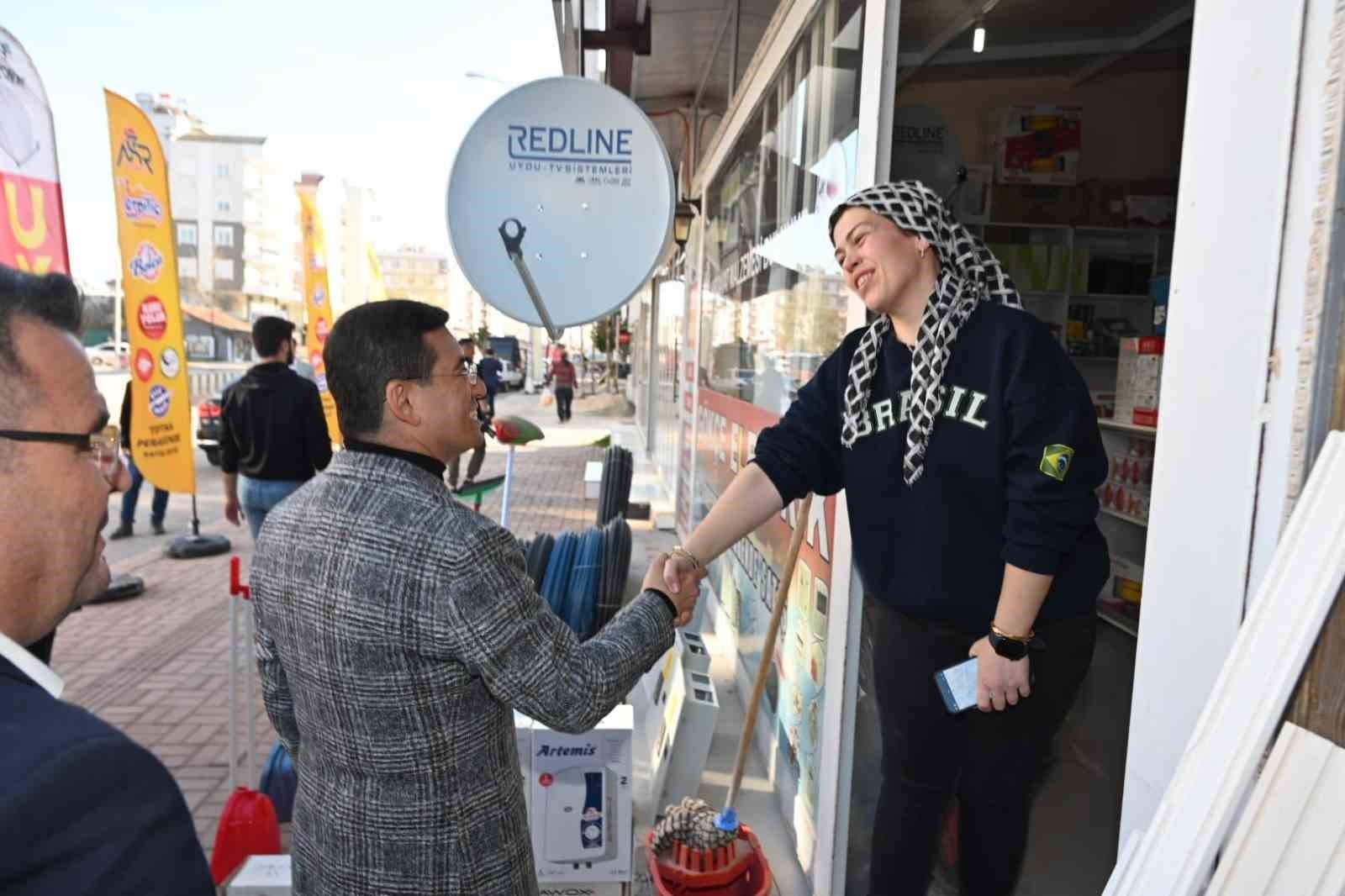 Tütüncü: "Döşemealtı lojistik merkezleriyle ünlenecek"