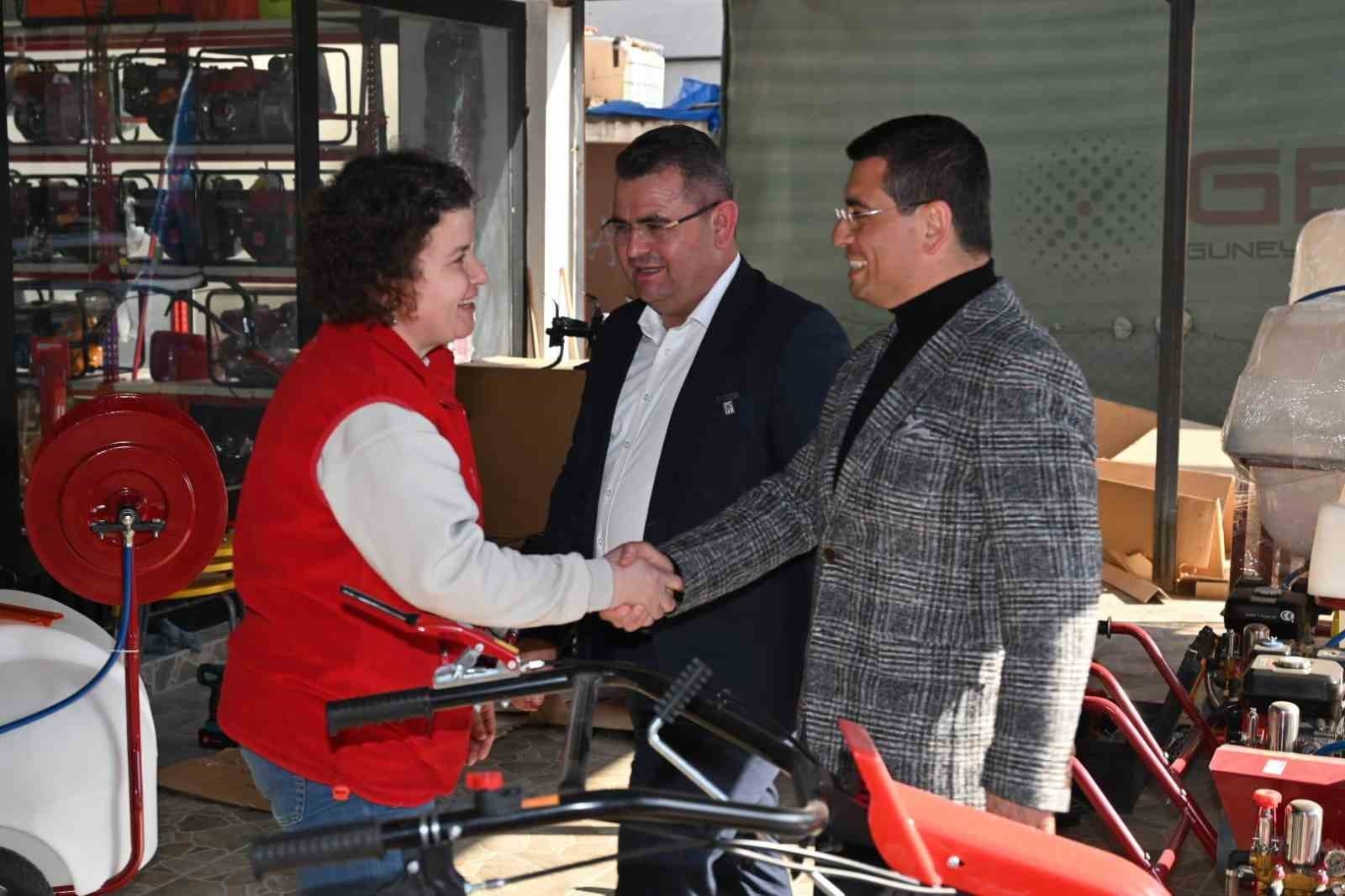 Tütüncü: "Döşemealtı lojistik merkezleriyle ünlenecek"