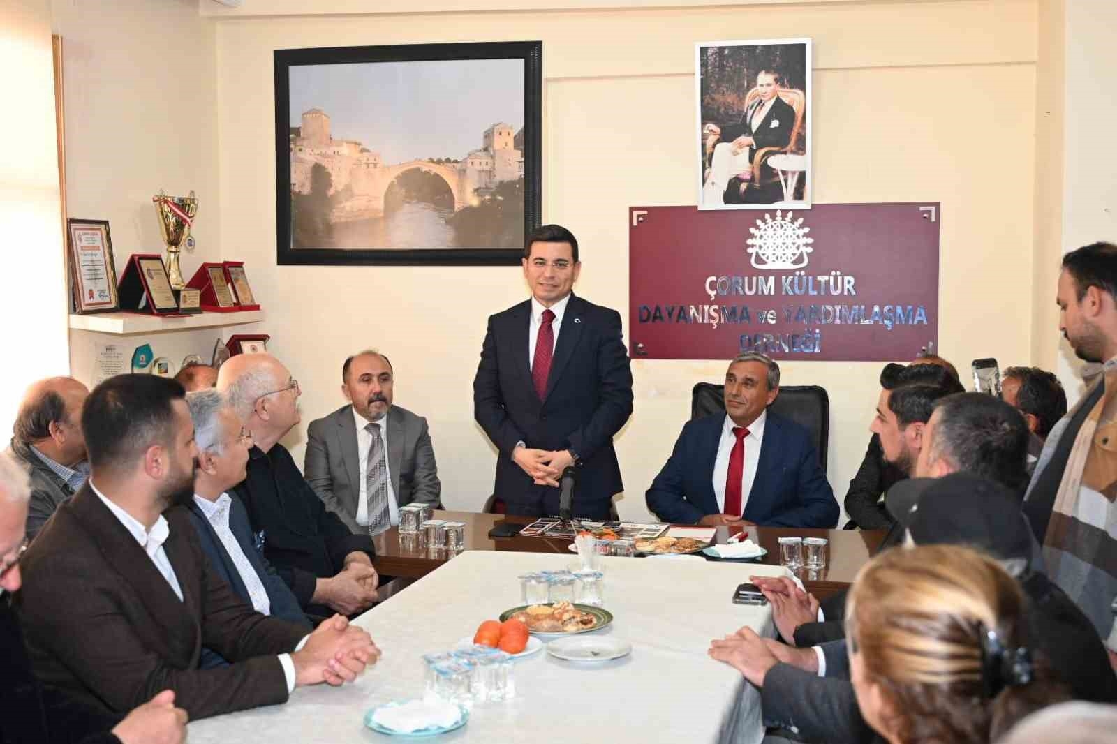 Tütüncü, hemşehri derneklerinde