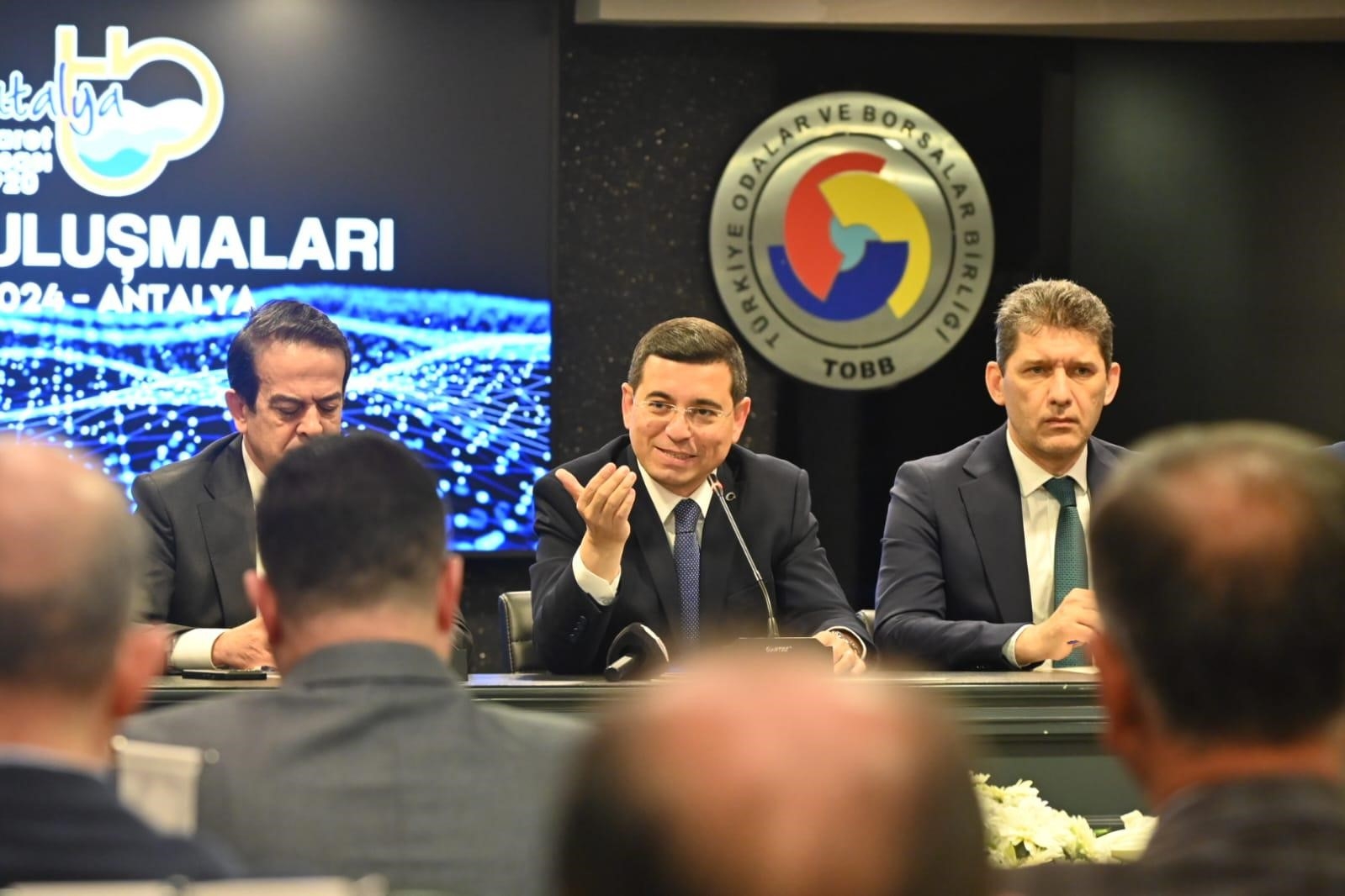 Tütüncü: "Önümüzdeki 5 yılın sonunda ulaşım, trafik çilesinin bittiği, yerel ekonomisi güçlenen bir Antalya vaat ediyoruz"