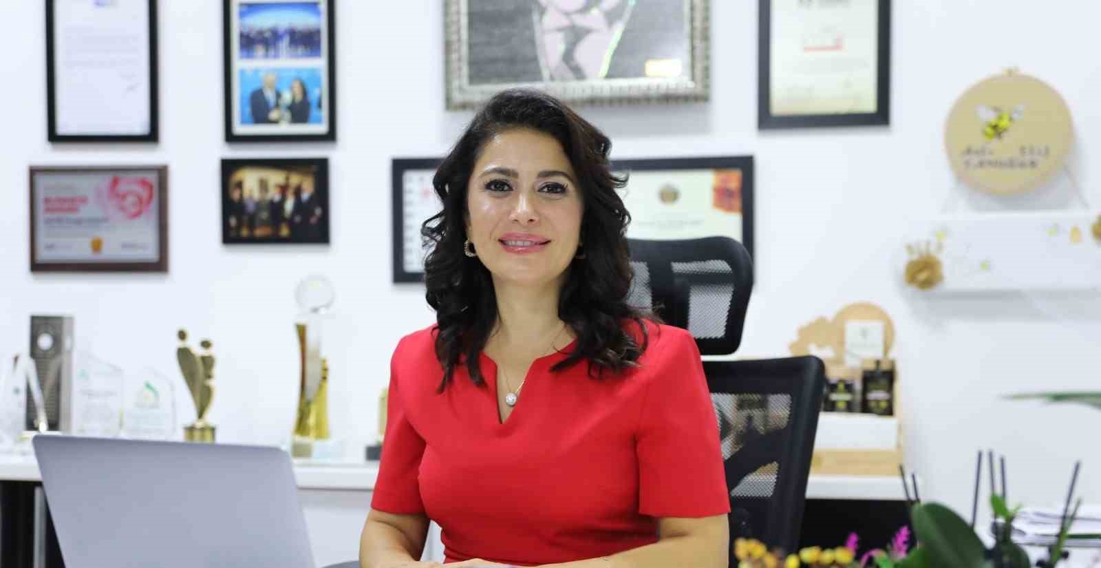 Uzmanlardan selülitle mücadelede arılı doğal çözüm tavsiyesi