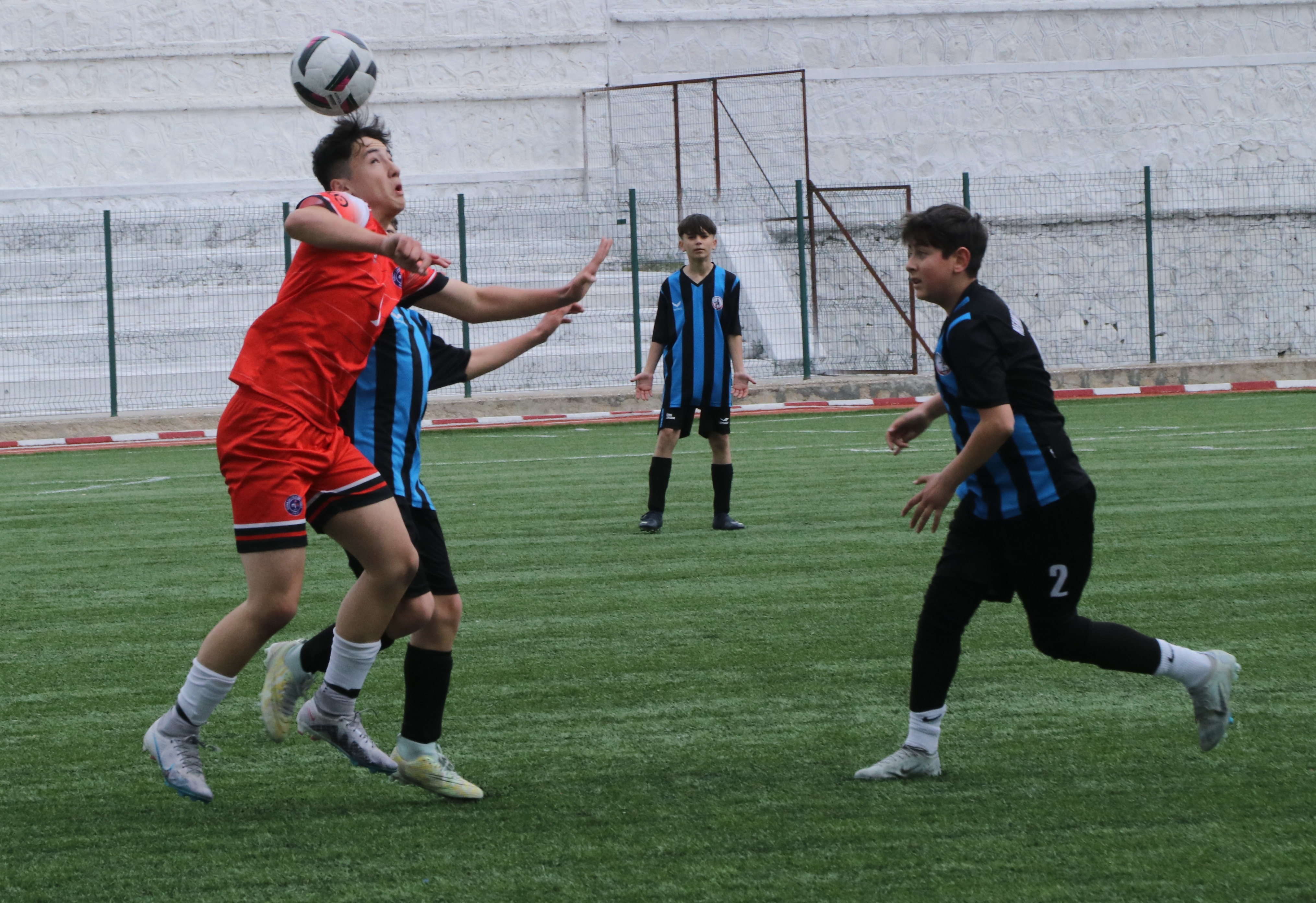 Yıldızlar futbolda kozlarını paylaşıyor