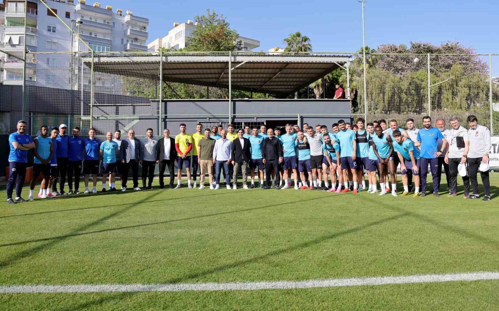 A Milli Takımı Teknik Direktörü Montella'dan Alanyaspor'a ziyaret