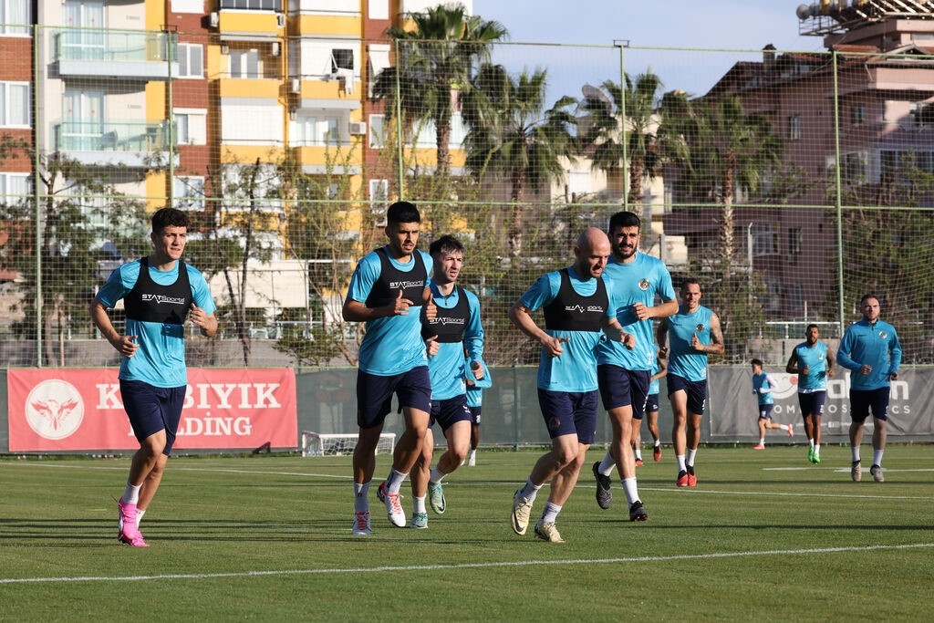 Alanyaspor, Galatasaray maçı hazırlıklarına başladı