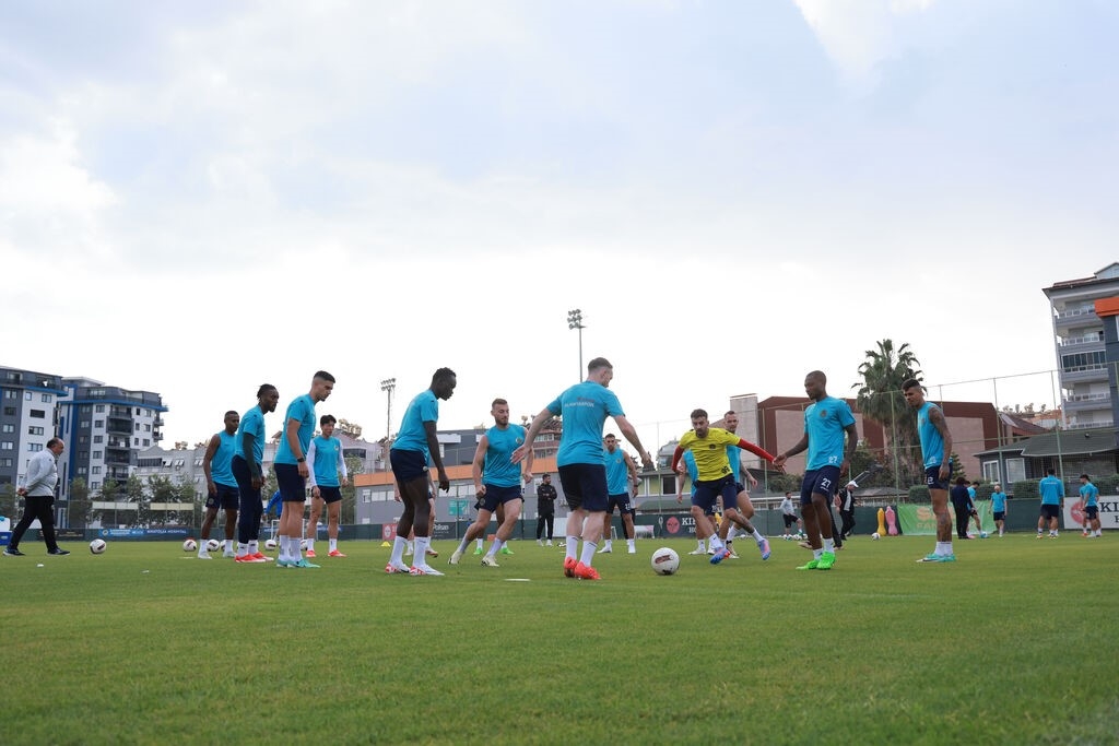 Alanyaspor, Galatasaray maçı hazırlıklarını tamamladı