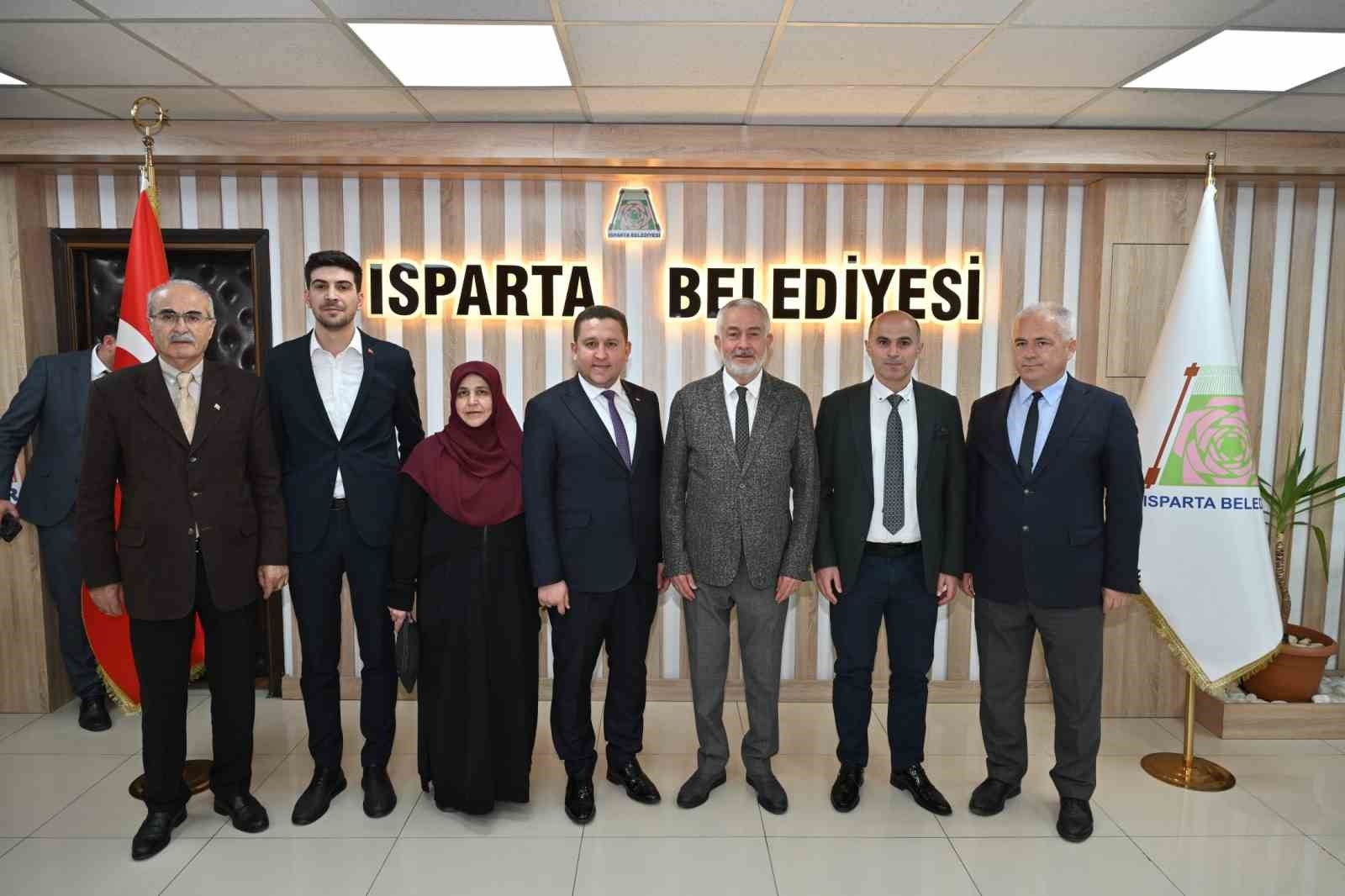 Başkan Başdeğirmen: "Hep birlikte en güzel hizmeti Isparta'ya ulaştıracağız"