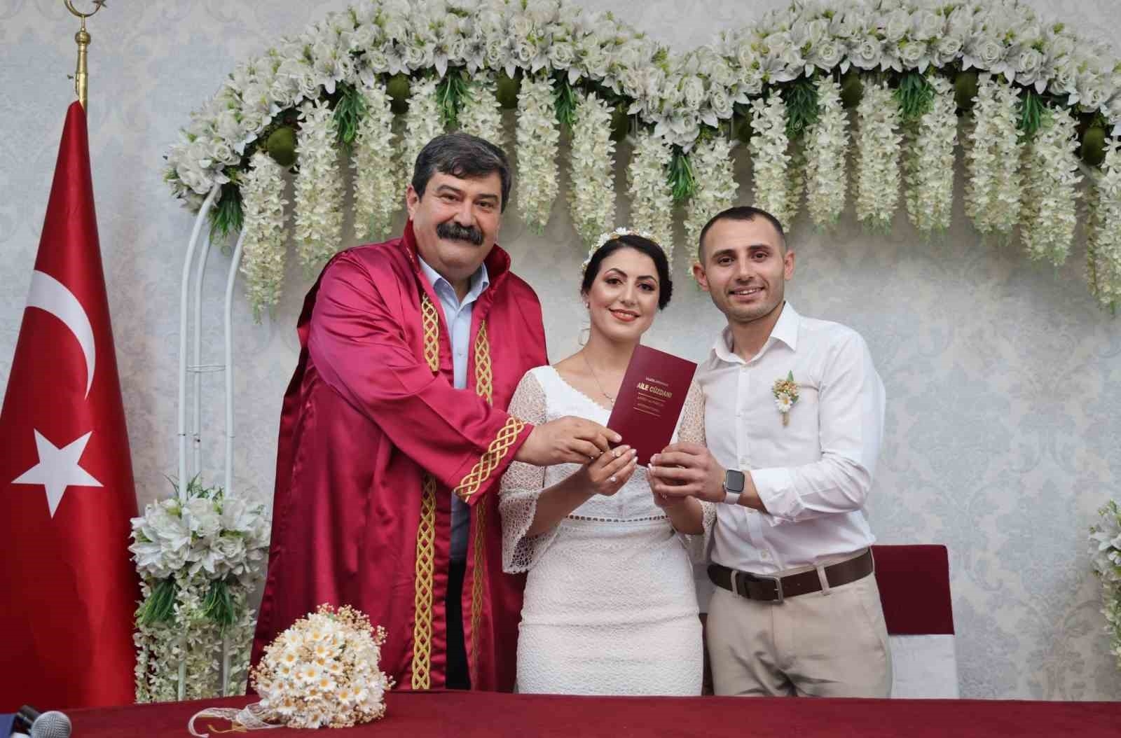 Başkan Yıldız, ilk nikahını kıydı