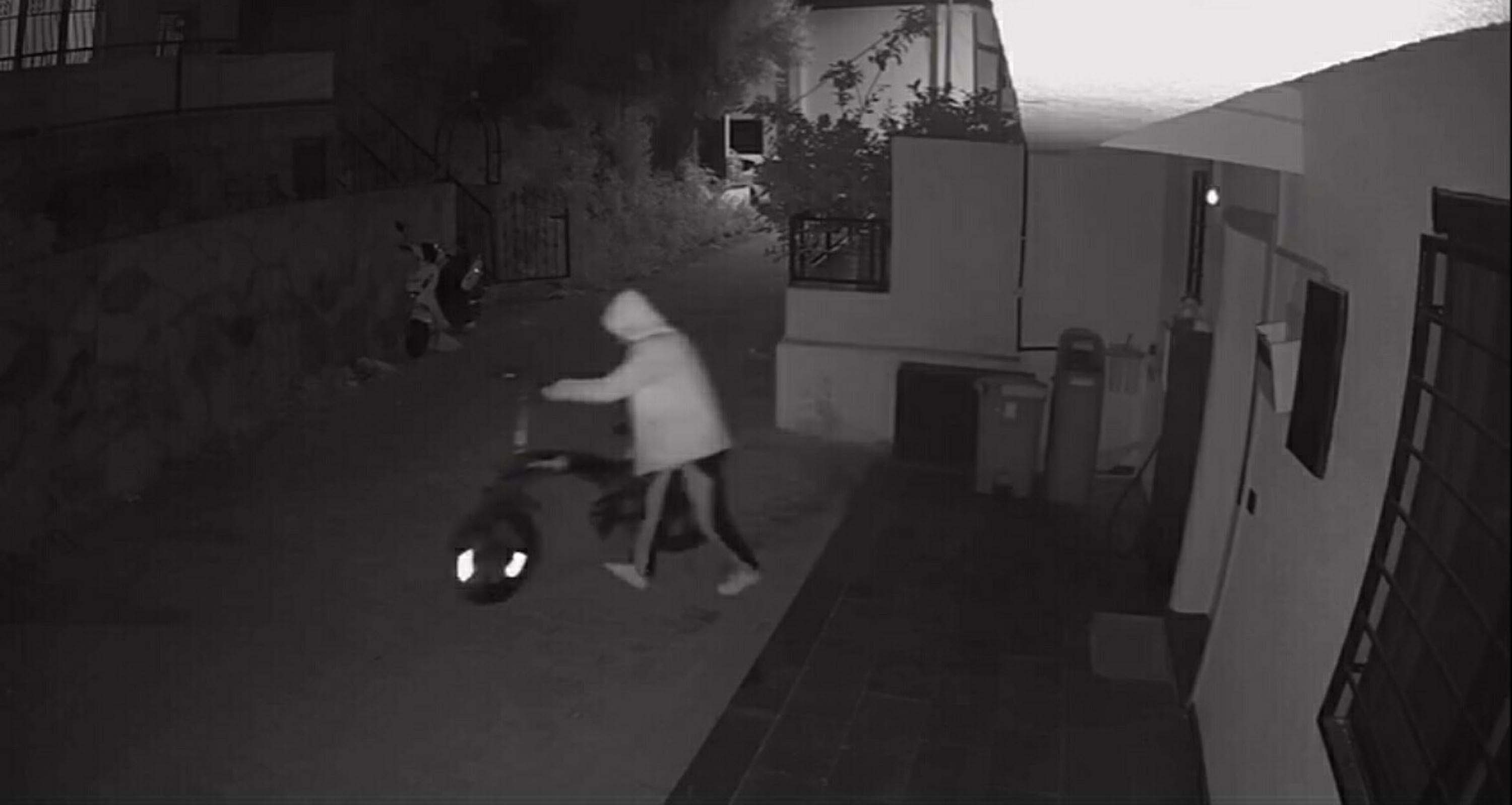 Bodrum'da elektrikli bisiklet hırsızlığı kamerada