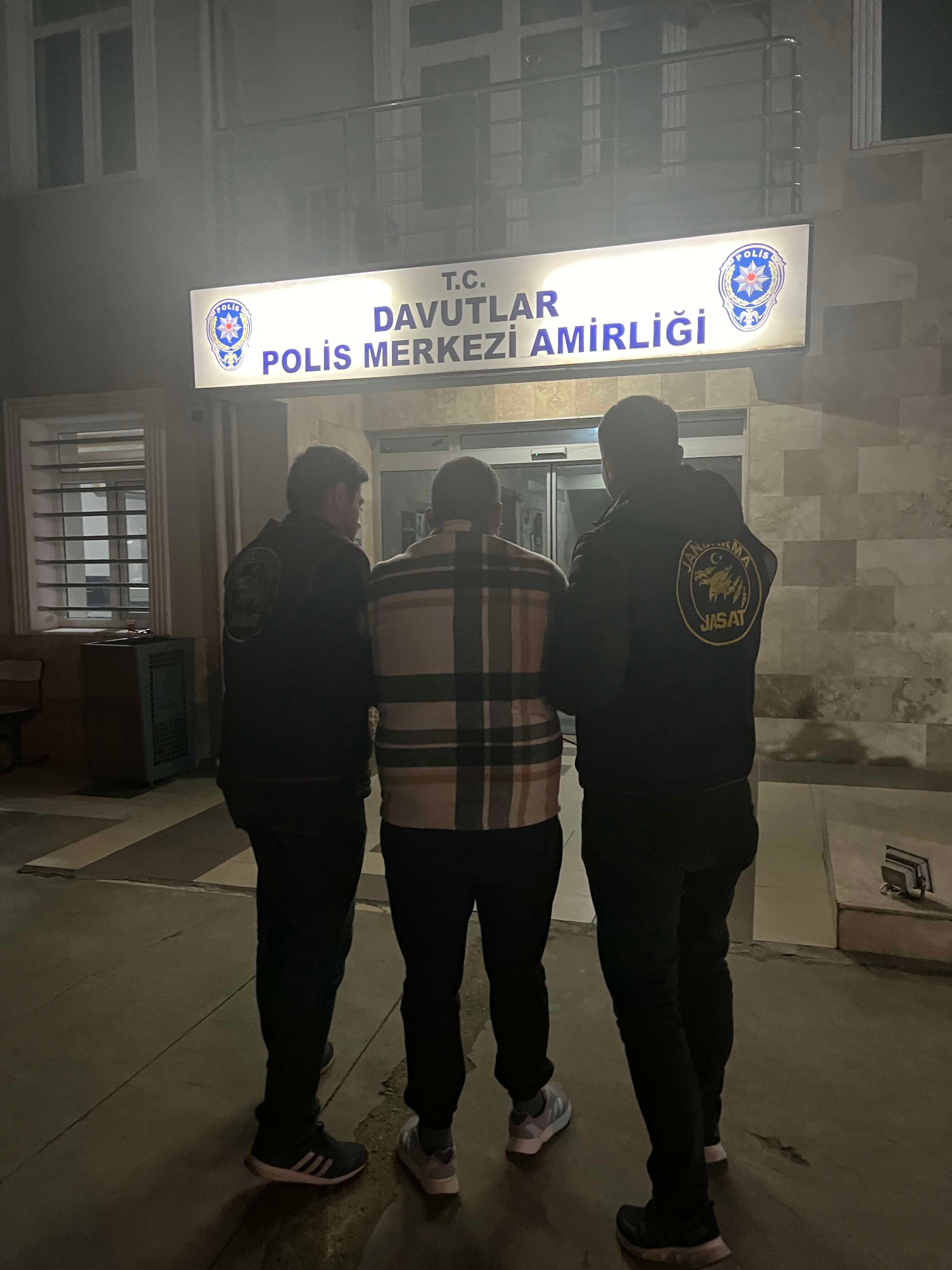 Burdur'da aranan 13 hükümlü yakalandı