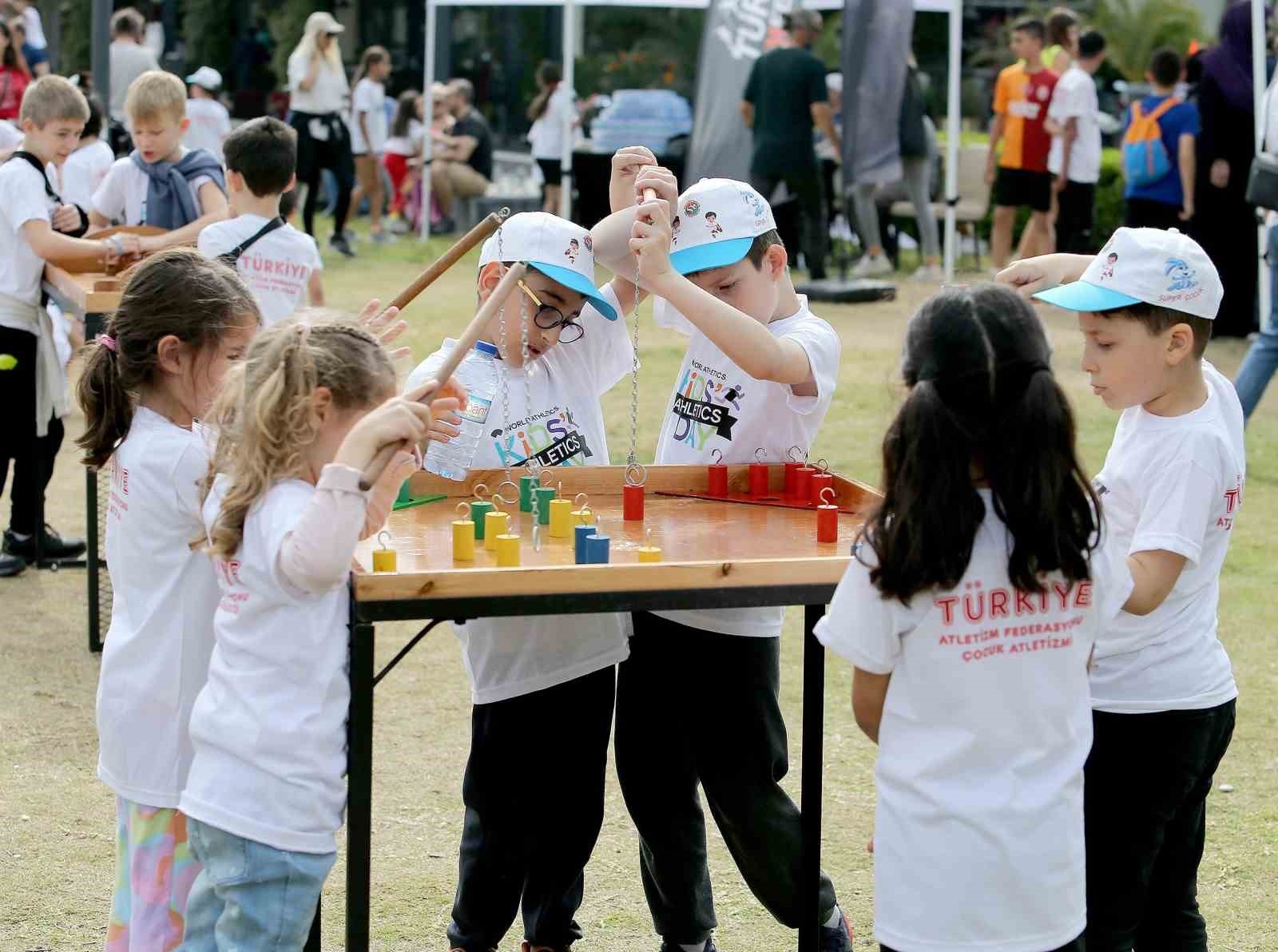 'Çocuk Atletizm Şenliği' Antalya'da yapıldı