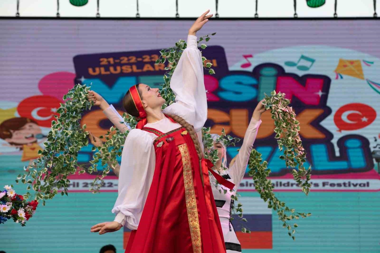 Dünya çocukları Mersin'deki festivalde buluştu