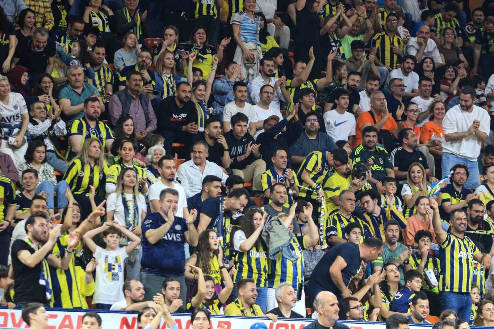 Fenerbahçe üst üste ikinci kez Avrupa'nın en büyüğü