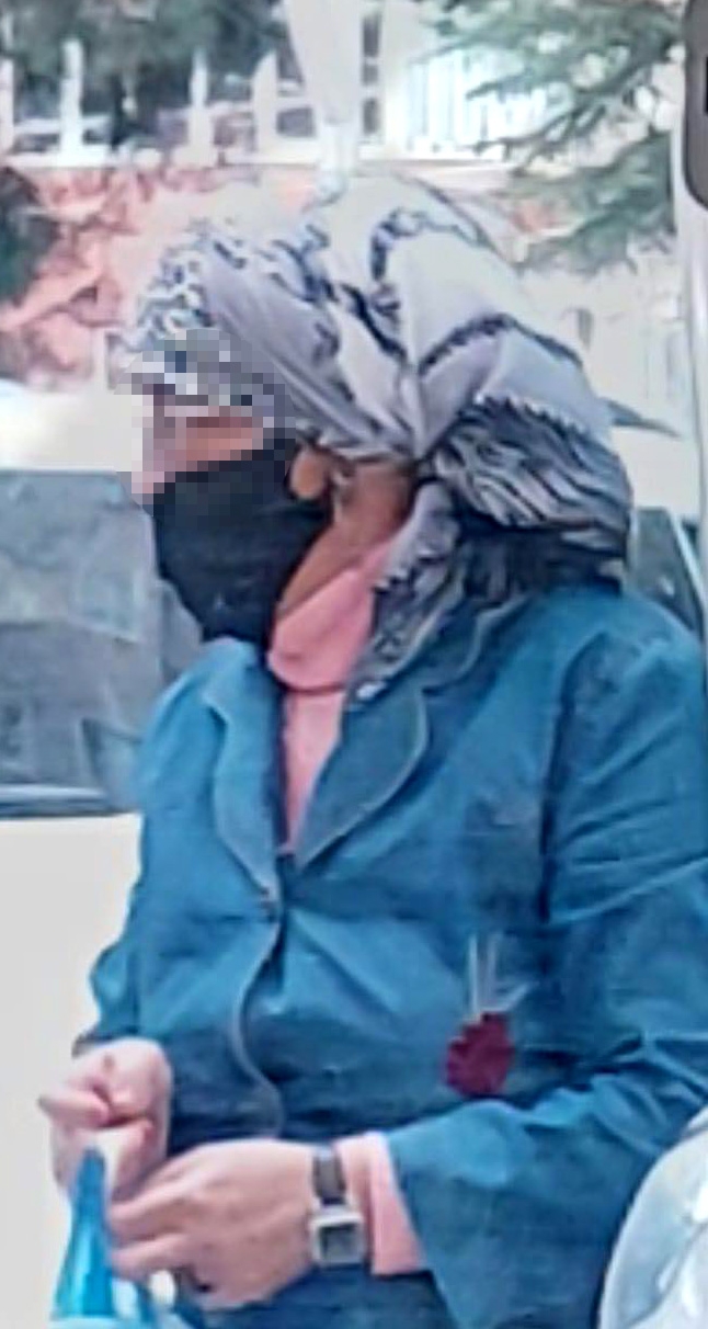 Kadın kıyafeti giyerek çocukları takip eden şüpheli yakalandı