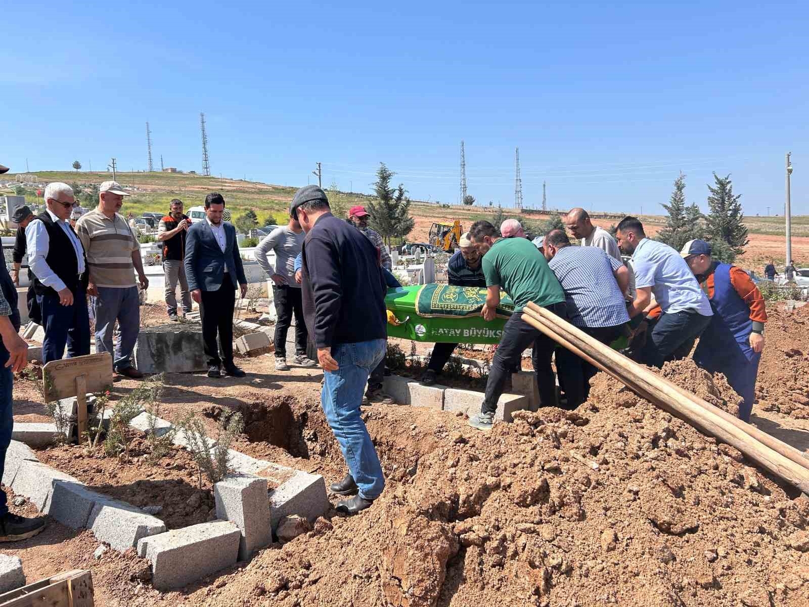 Kalp krizi geçiren başkan adayı son yolculuğuna uğurlandı