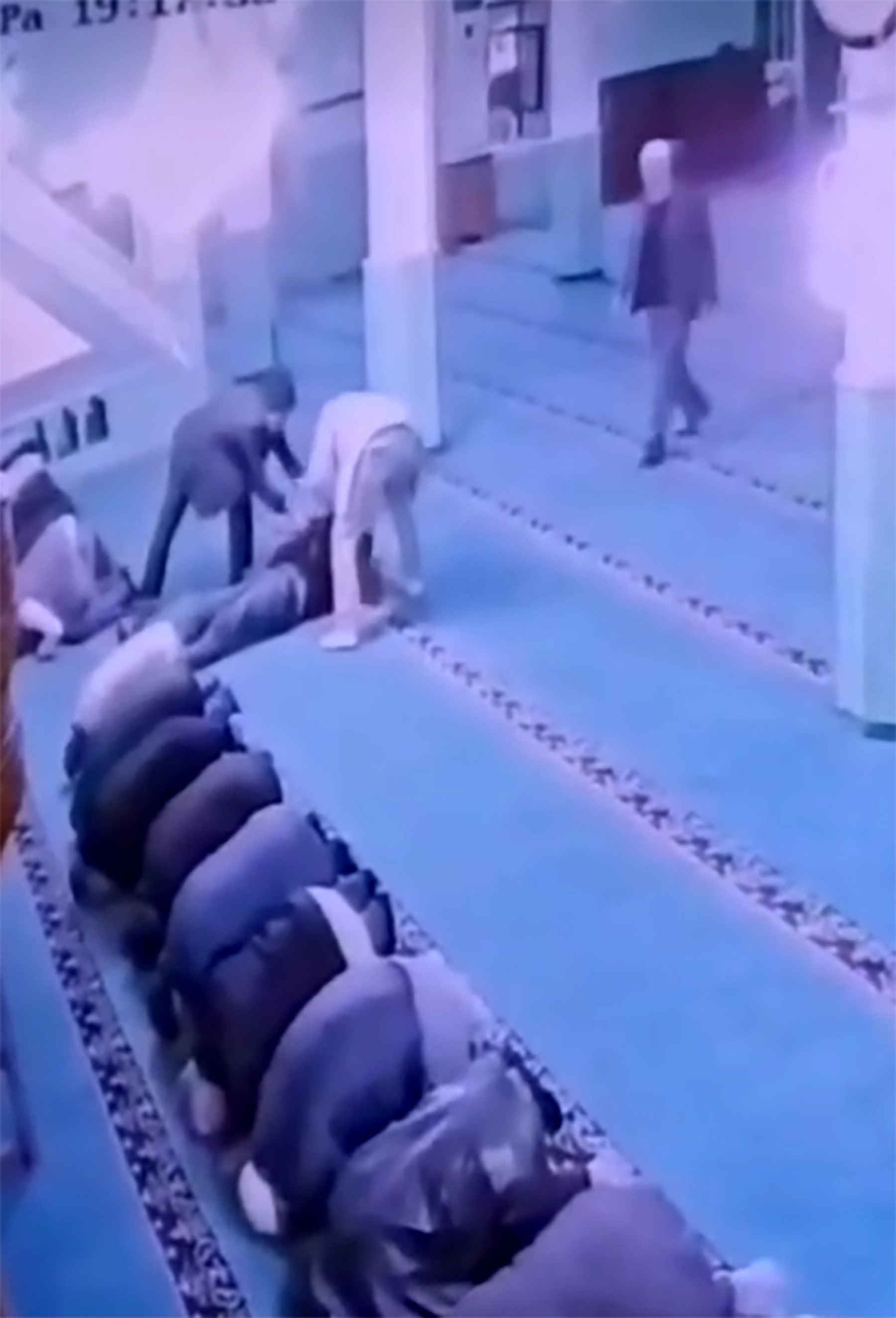 Namaz kılarken kalp krizi geçirip, öldü