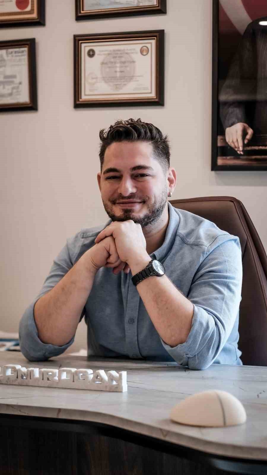 Op. Dr. Onur Oğan: "Yorgun yüz, asosyal yapıyor"