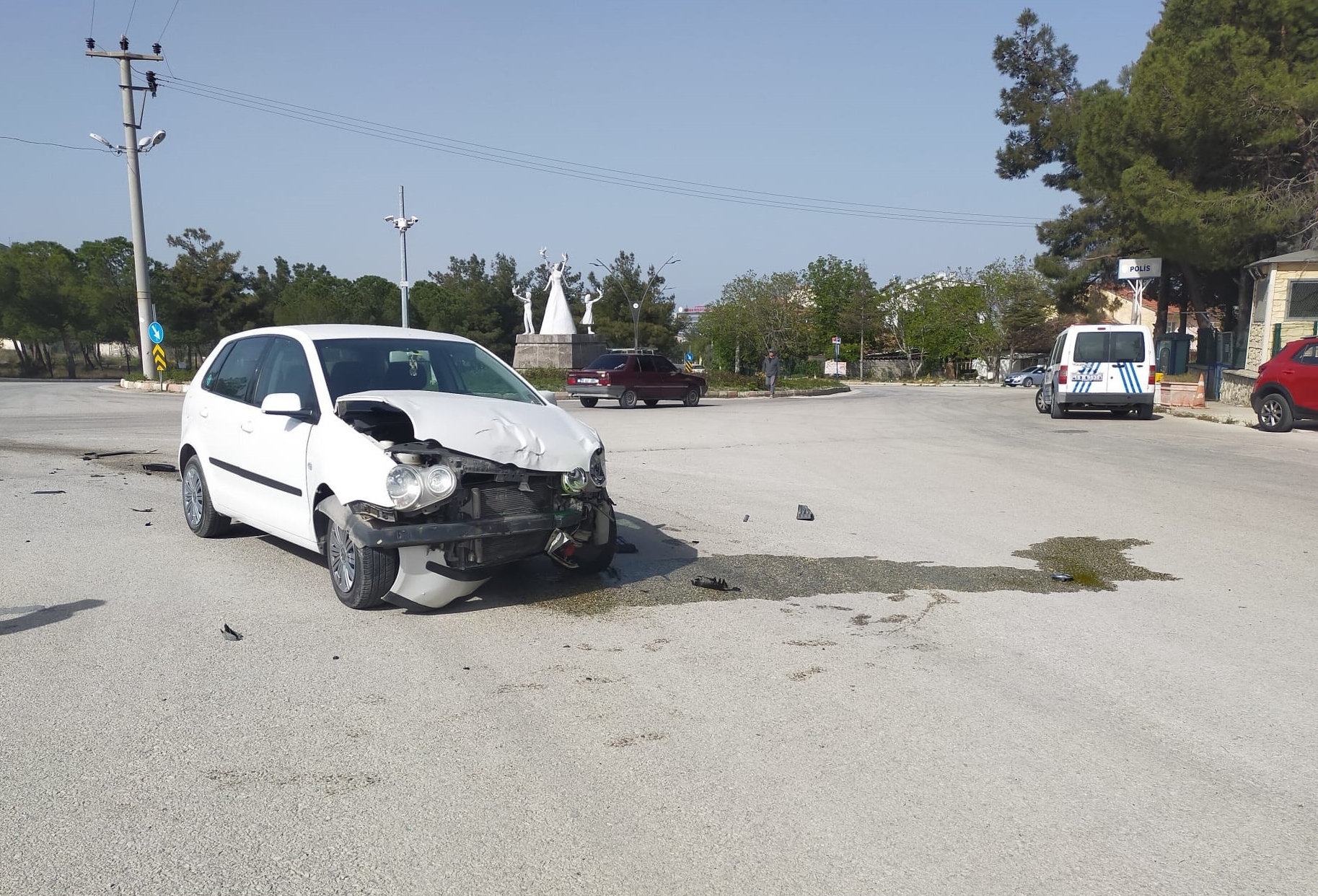 Otomobiller çarpıştı: 1 yaralı