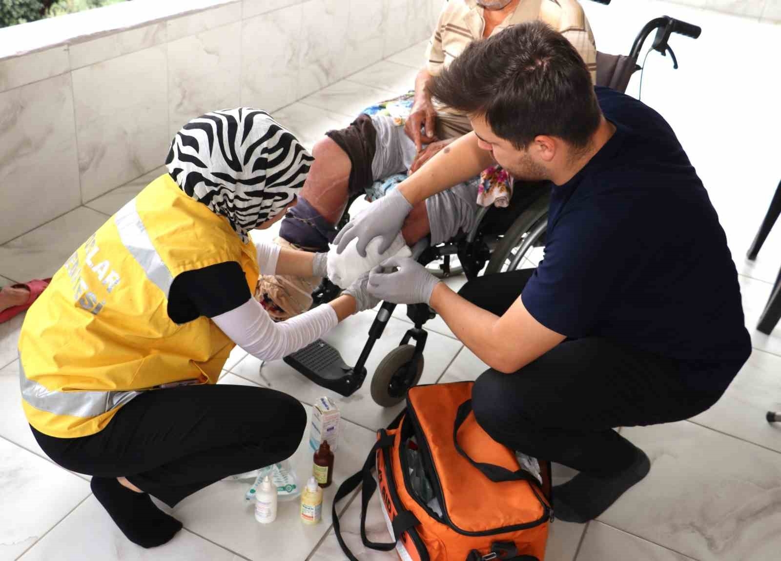 Toroslar Belediyesi, 'Evde Sağlık' hizmeti ile vatandaşlara destek veriyor