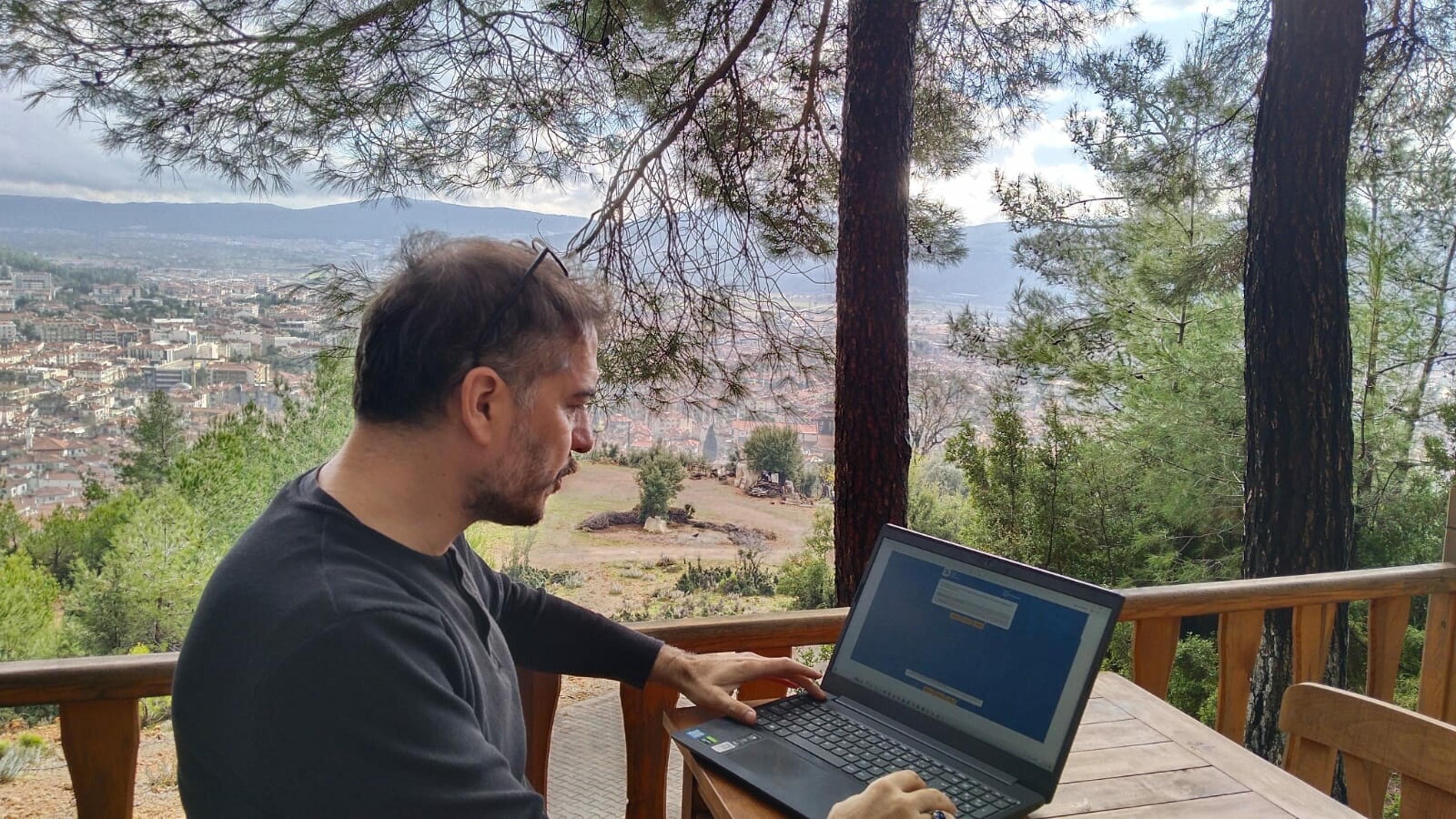 Toz bulutu Muğla'da yaşamı olumsuz etkiledi